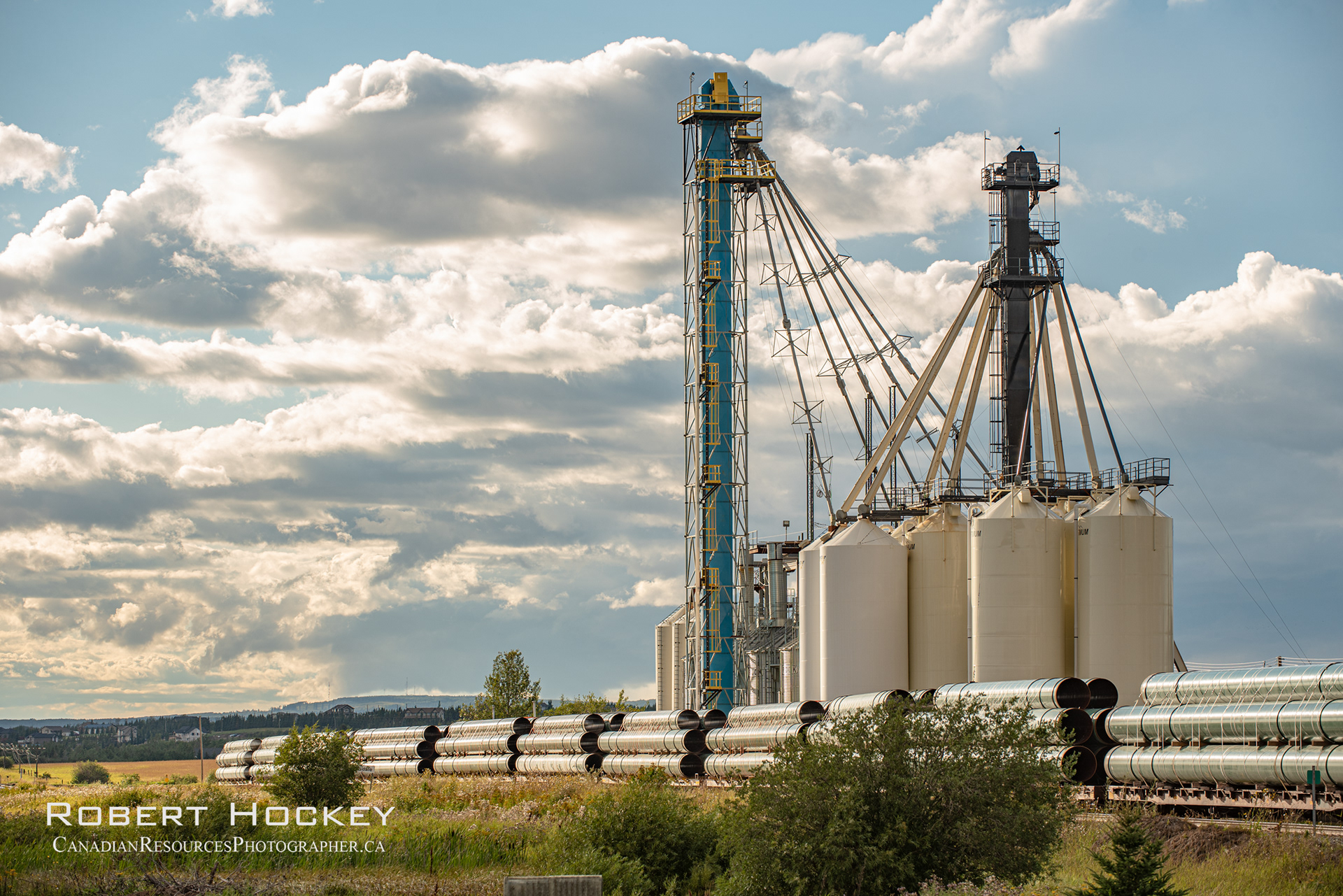 Grainery & 30" Pipeline Waiting To Be Delivered - Picture 184
