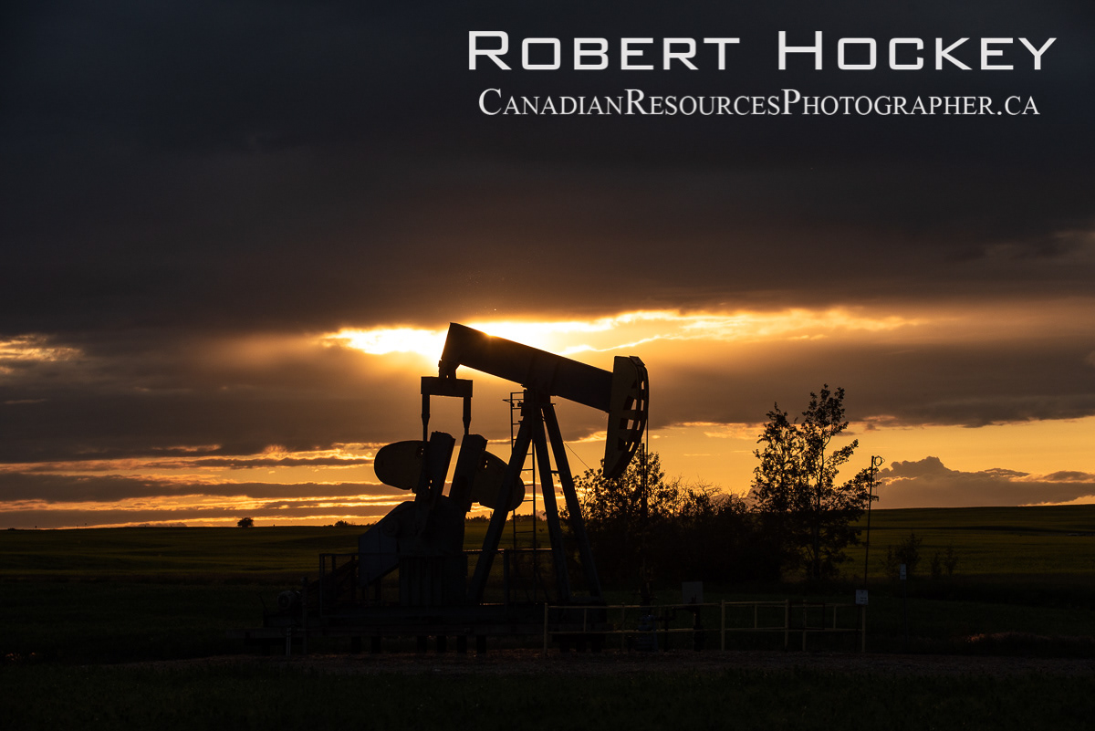 Wellhead, Sunset Silhouette H - Picture 62