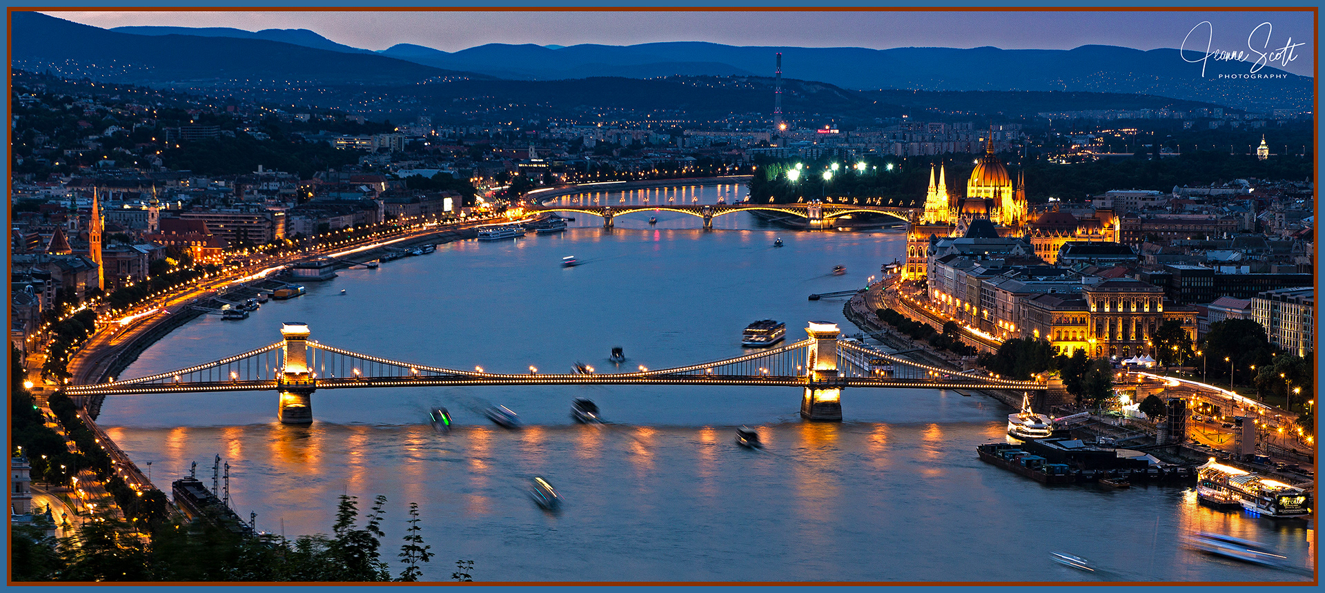 Chain Bridge over the Danube River, Budapest, Hungary