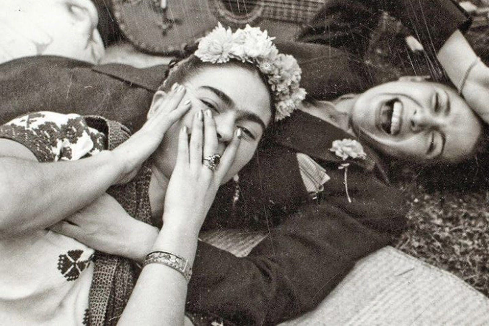 Tina Modotti: Frida Kahlo and Chavela Vargas