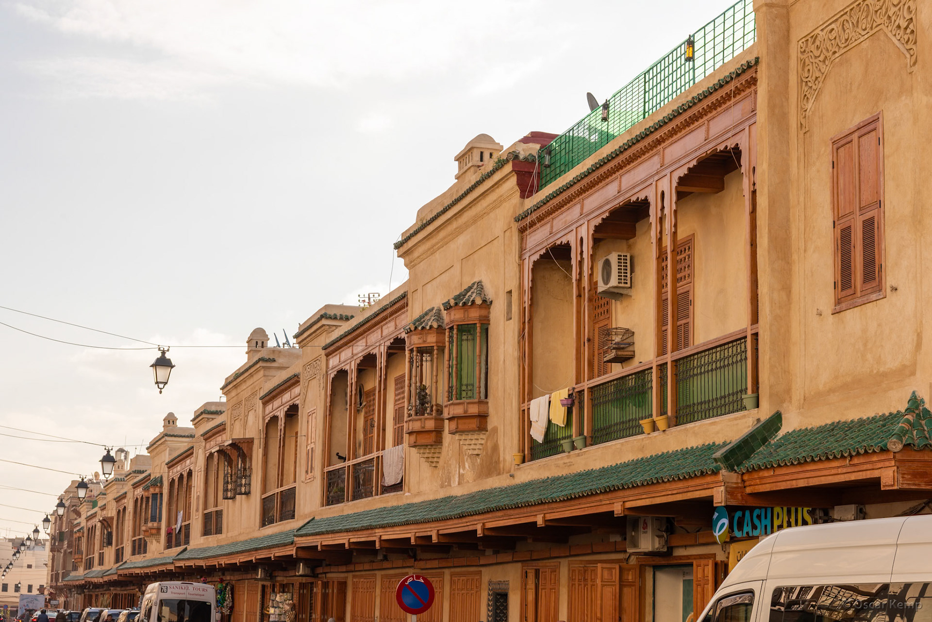 Fes-Rue Bou Ksissat / Muslim and Jewish apartments above shopping street just outside medina [Marocco, 2025 02]