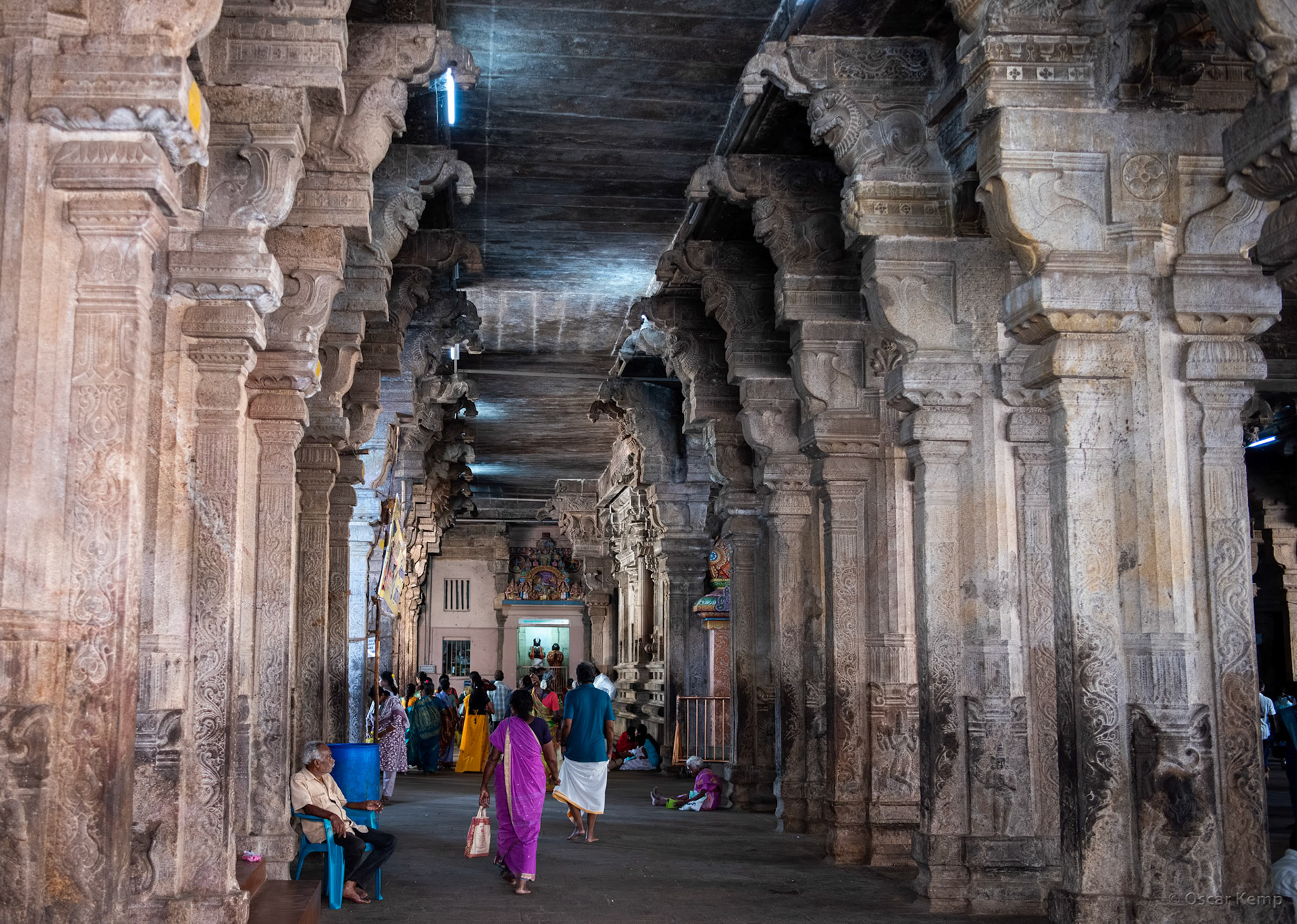Tiruchirappali / Ancient massive columns in the interior of the Sri Ranganatha Swamy Temple [India 2024 09]