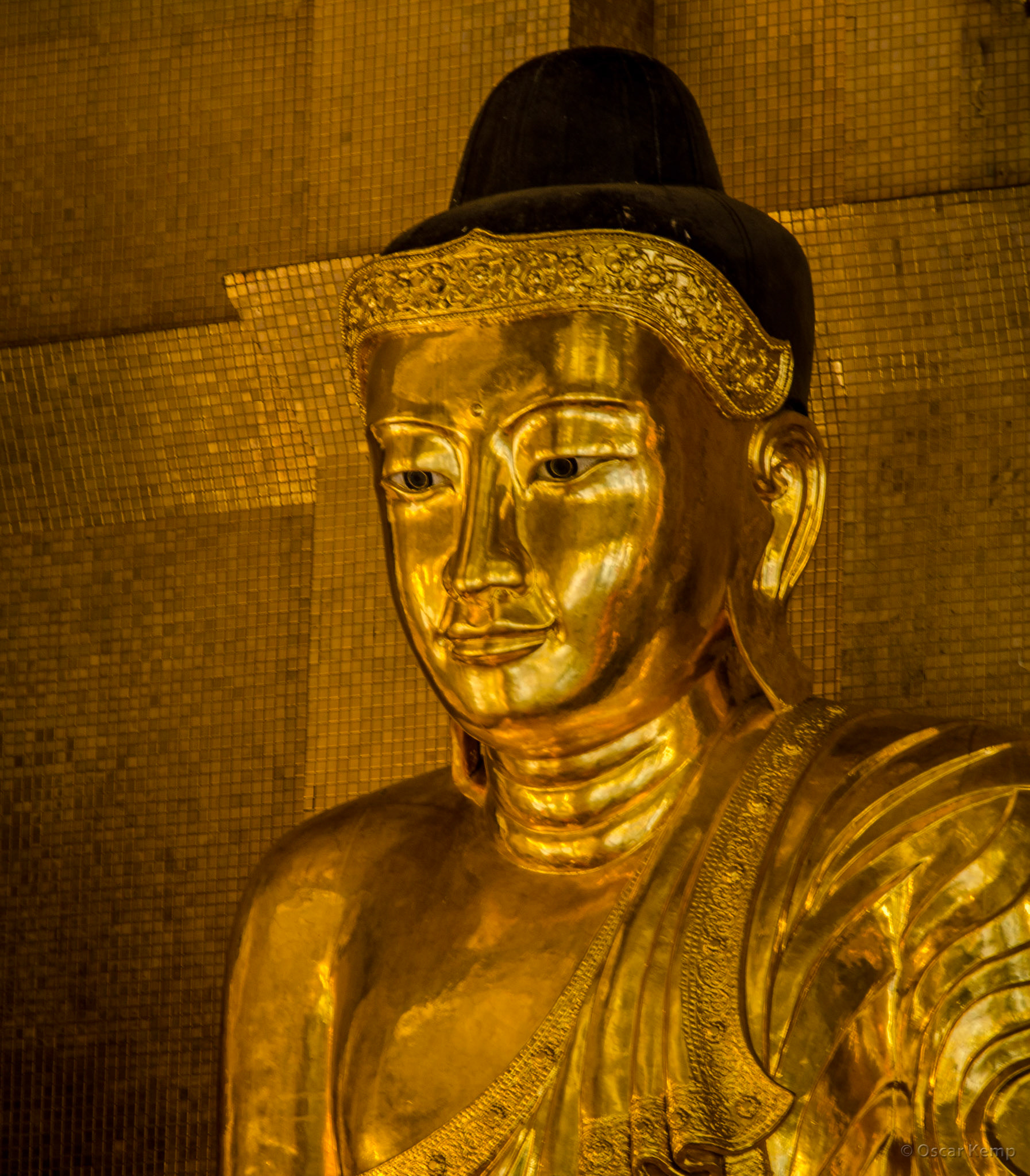 Shwedagon Pagoda / Dhamma Zedi Buddhist Temple [Myanmar, 2012 01]