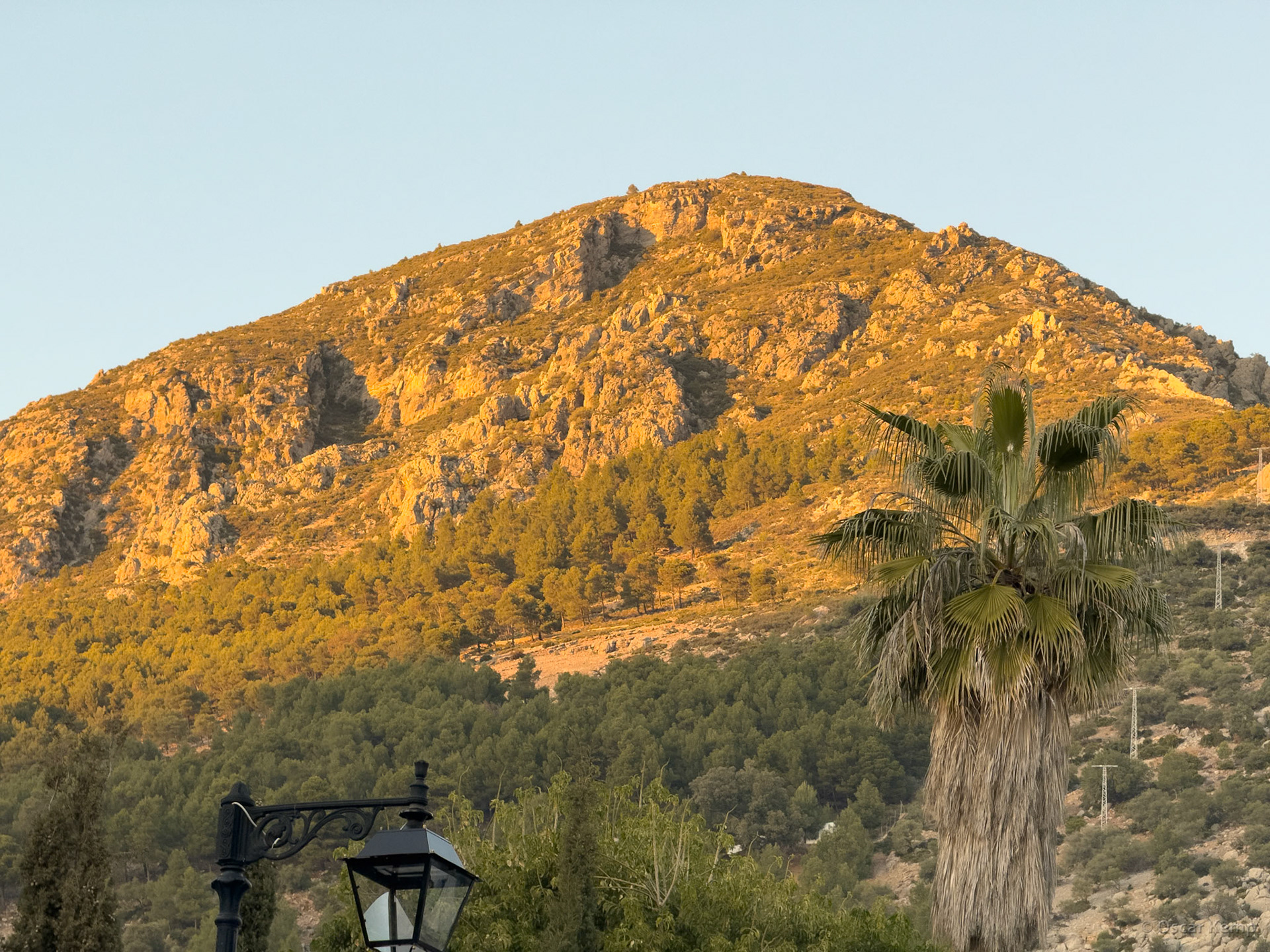 Chefchaouen / Mountain top in golden glow [Marocco, 2025 02]