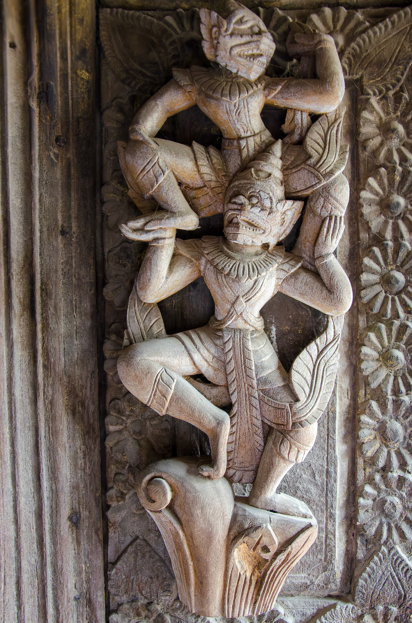 Shwenandaw Monastery, Mandalay Hill / Delicate wood carving on the temple's entrance door [Myanmar, 2012 01]