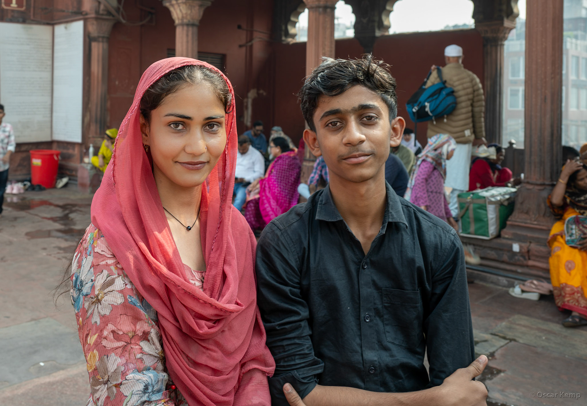Old Delhi-Chandi Chowk / Friendly and rather photogenic couple near the Jama Masjid mosque [India 2025 11]