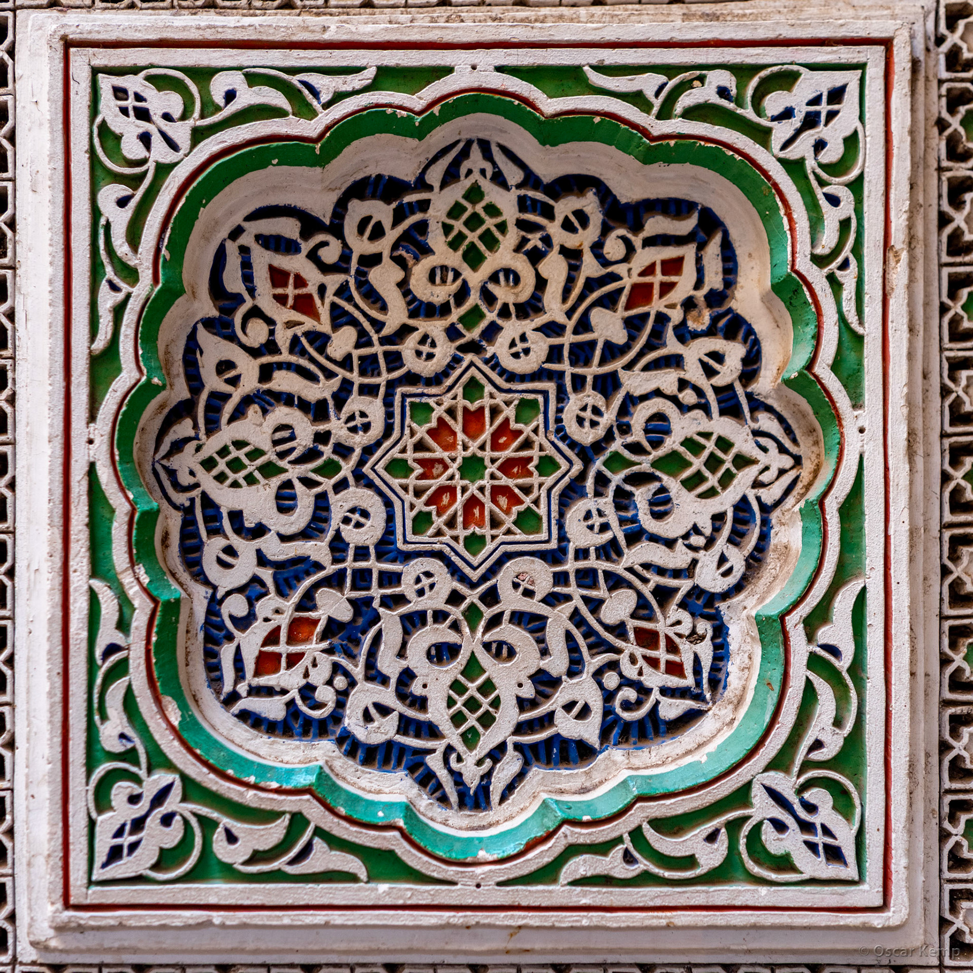 Fes-Mausoleum of Idriss II / Ornate wall tile in mausoleum facade [Marocco, 2025 02]