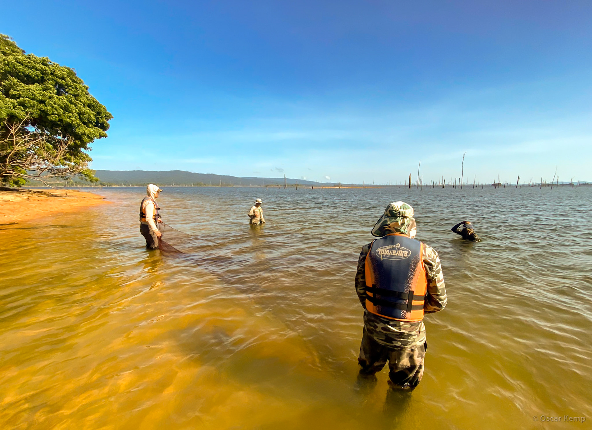 near Friends Place Island / Eagerly searching for bite fish for Tukunari [Suriname, 2022 10]