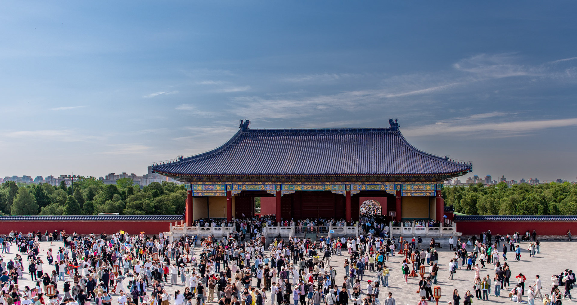 Temple of Heaven / Impressive and busy entrance to the Imperial Vault and Hall of Prayer [China, 2025 05]