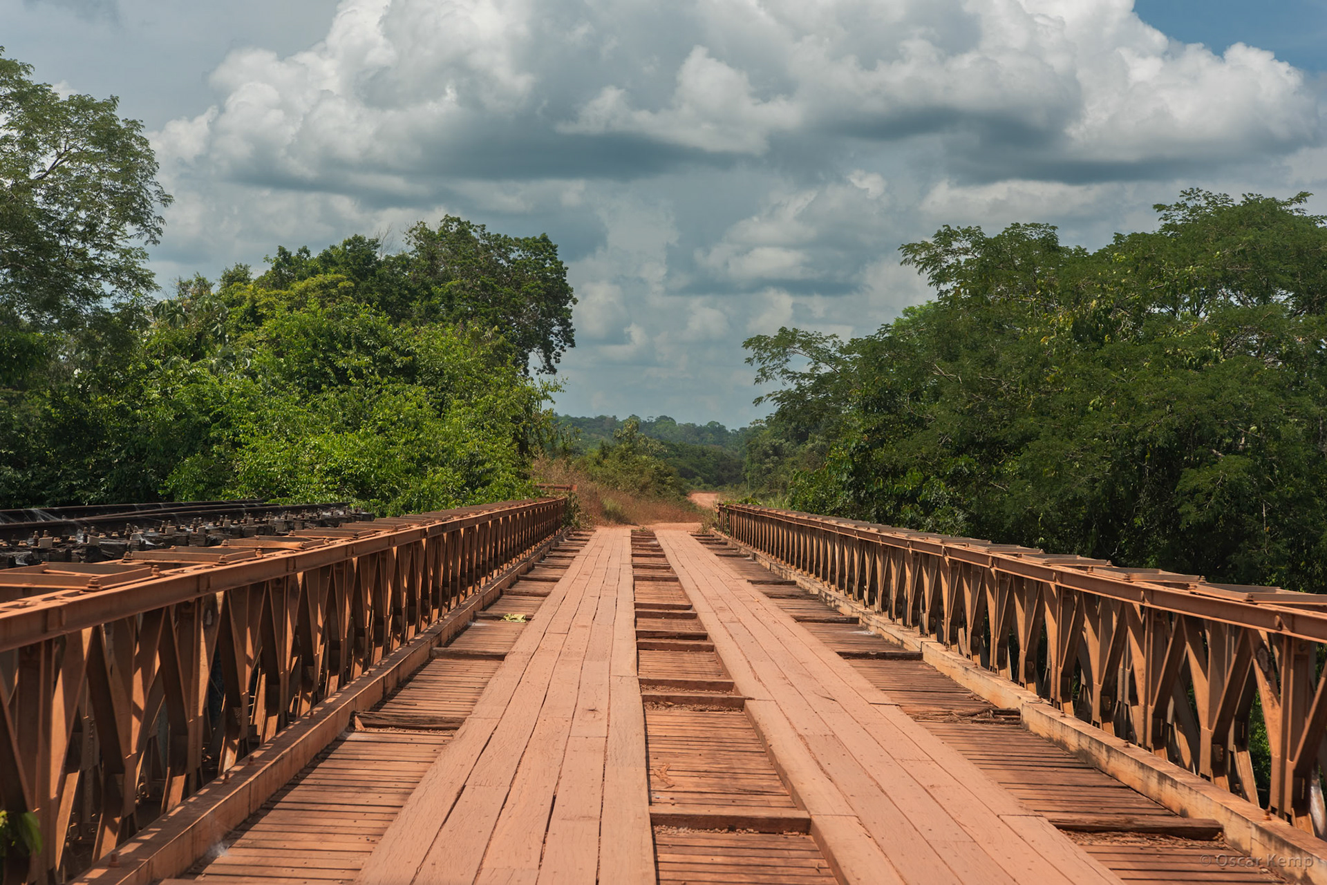 Bakhuis Mountains / Bridge over Nickerie Rivier on road to Blanche Marie resort [Suriname, 2018 10]