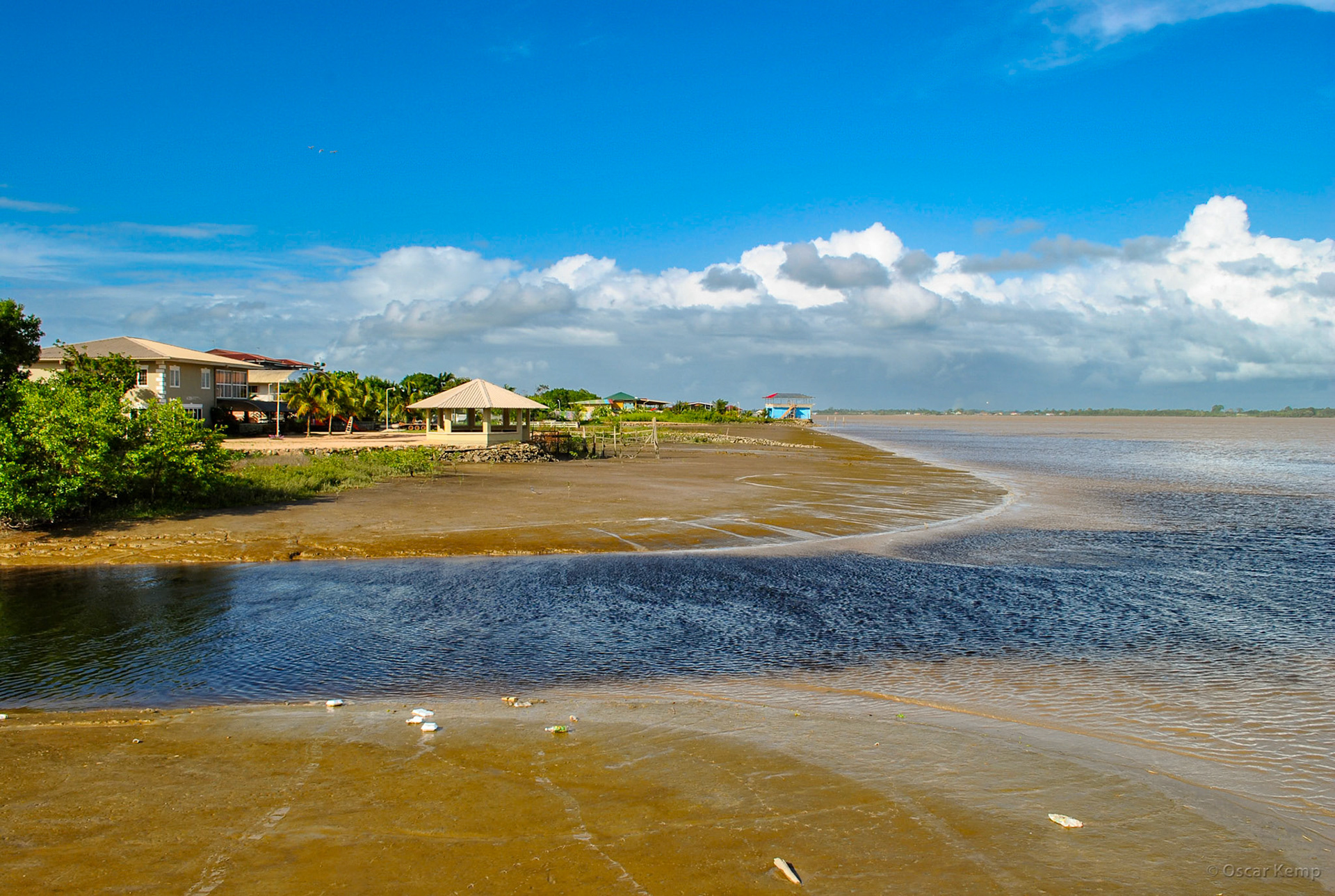 Anton Drachtenweg / Drainage on the Suriname River near Geyersvlijt [Suriname, 2010 05]