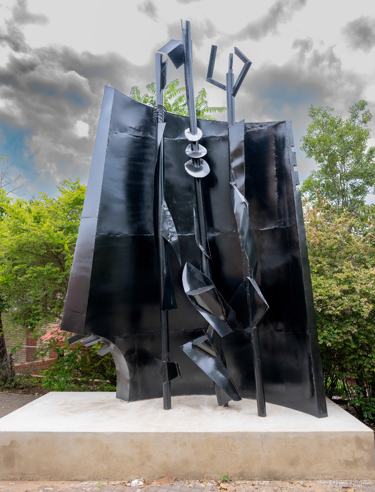 Vilakazi street, Soweto / Sculpture near Uncle Toms Hall, commemorating the Soweto Uprising when this community centre was destroyed by fire after police fired with live ammunition [South Africa, 2026 01]