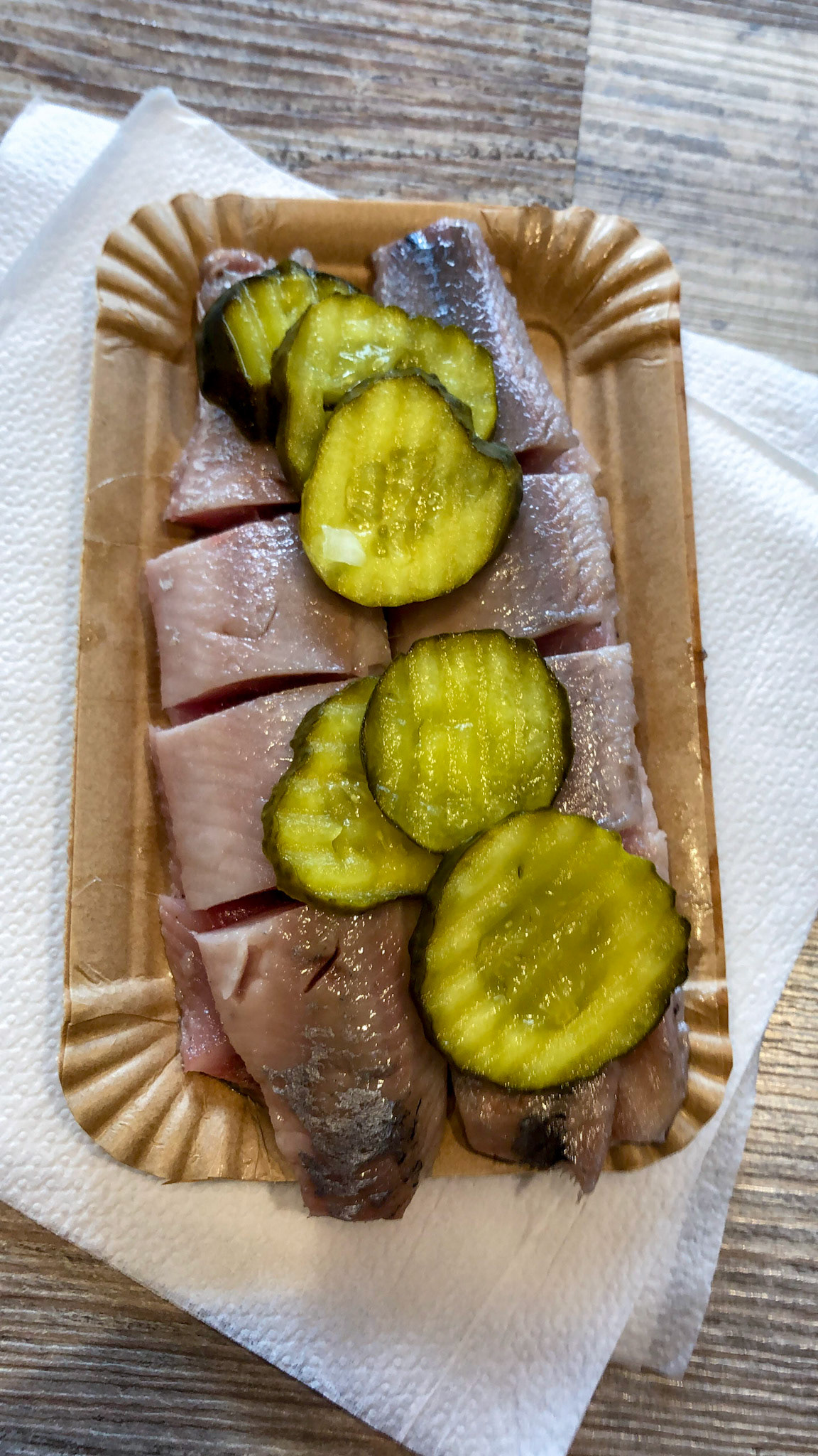 'Hollandse Nieuwe'  (haring) met zuur: gezonde snack