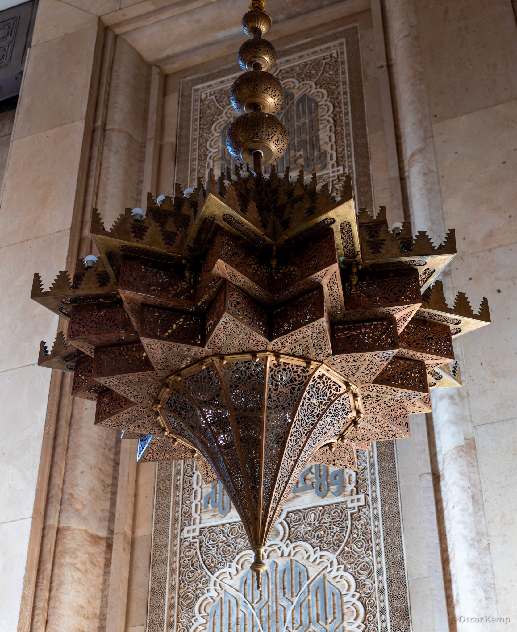 Casablanca-Hassan II Mosque / Massive chandelier in stairwell [Marocco, 2025 02]