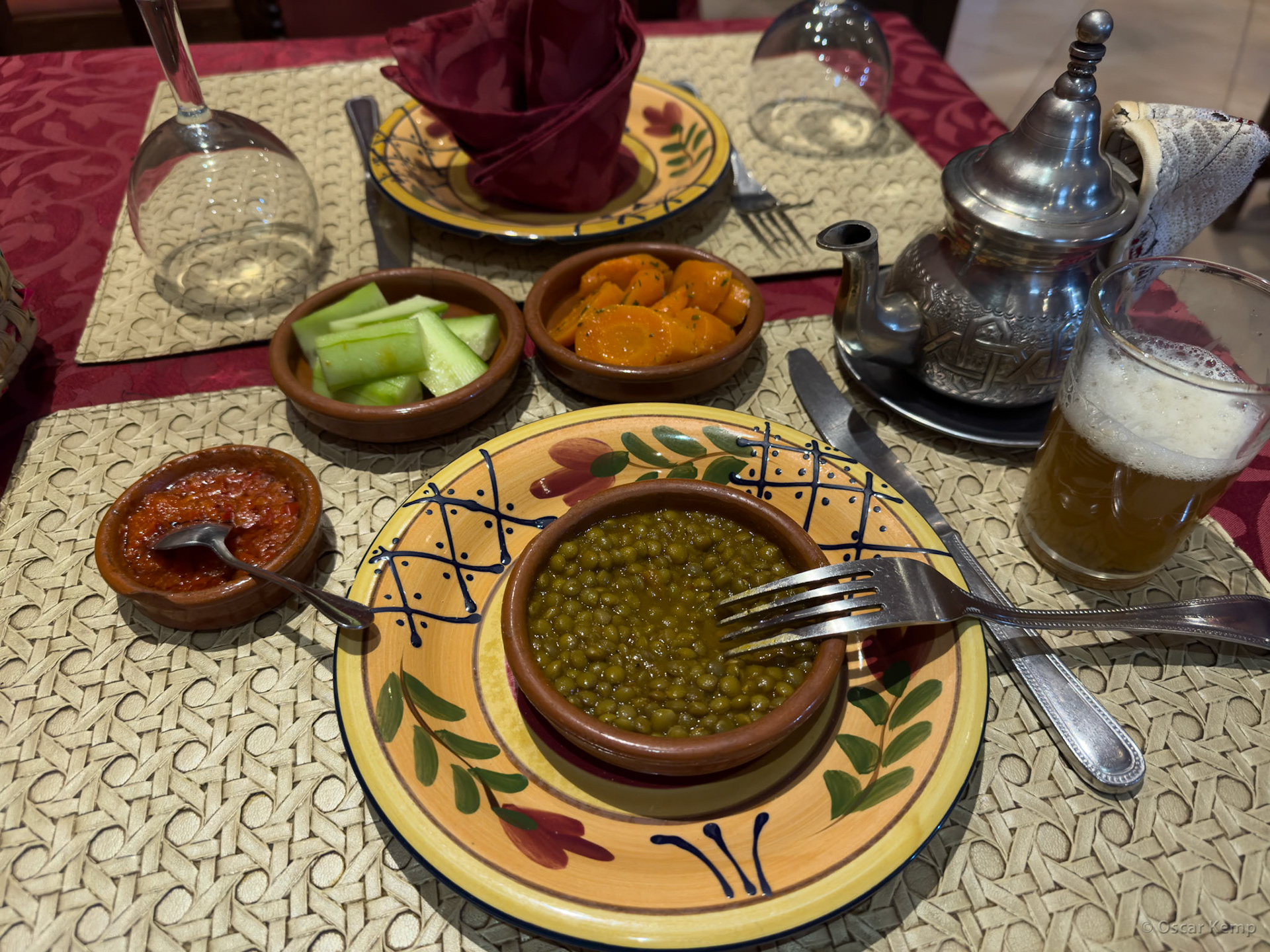 Fes-Ville Nouvelle / Simple yet delicious vegetarian lunch in modern part of Fes [Marocco, 2025 02]