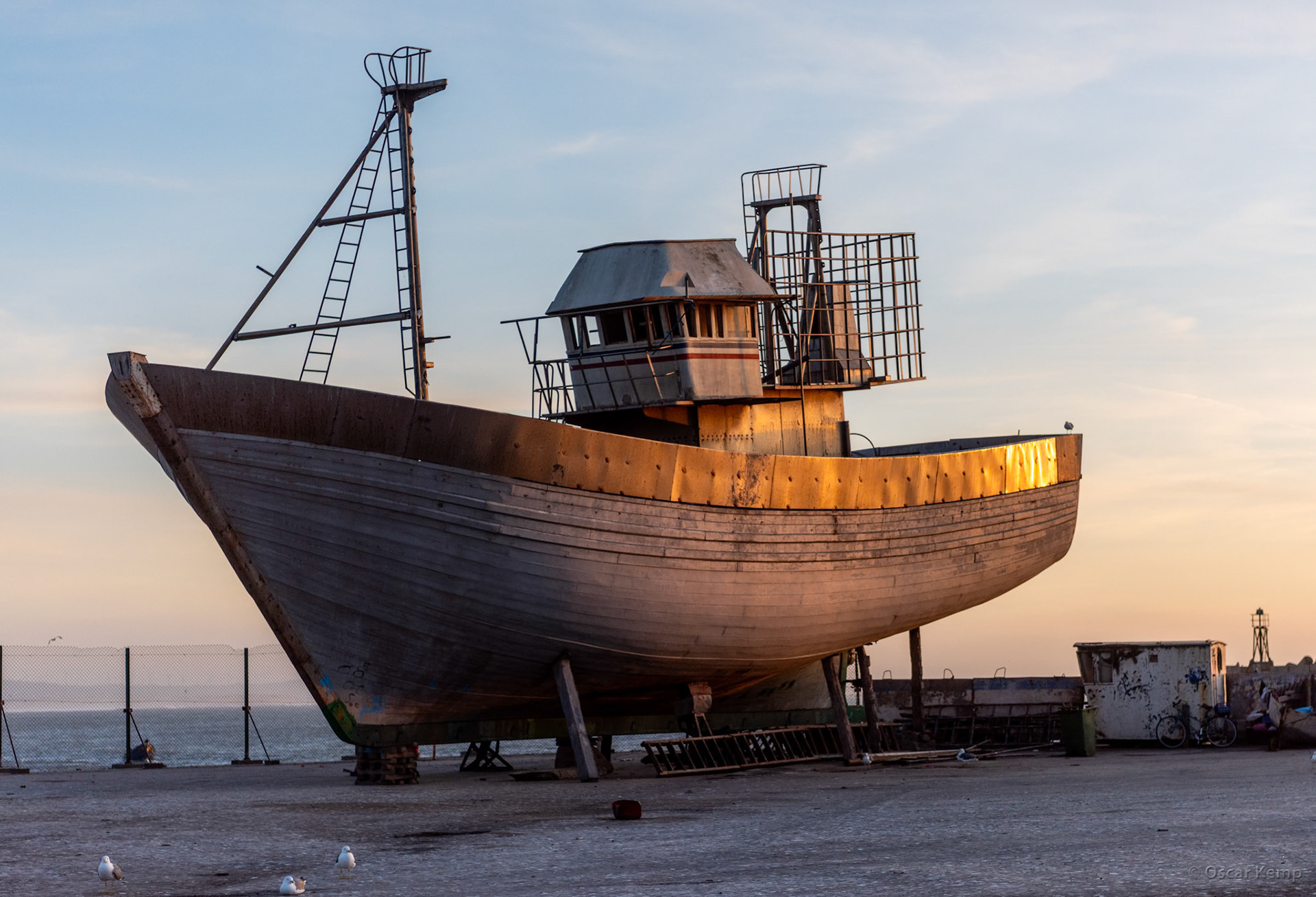 Essaouira-Harbour / Fishing boat under maintenance [Marocco, 2025 02]