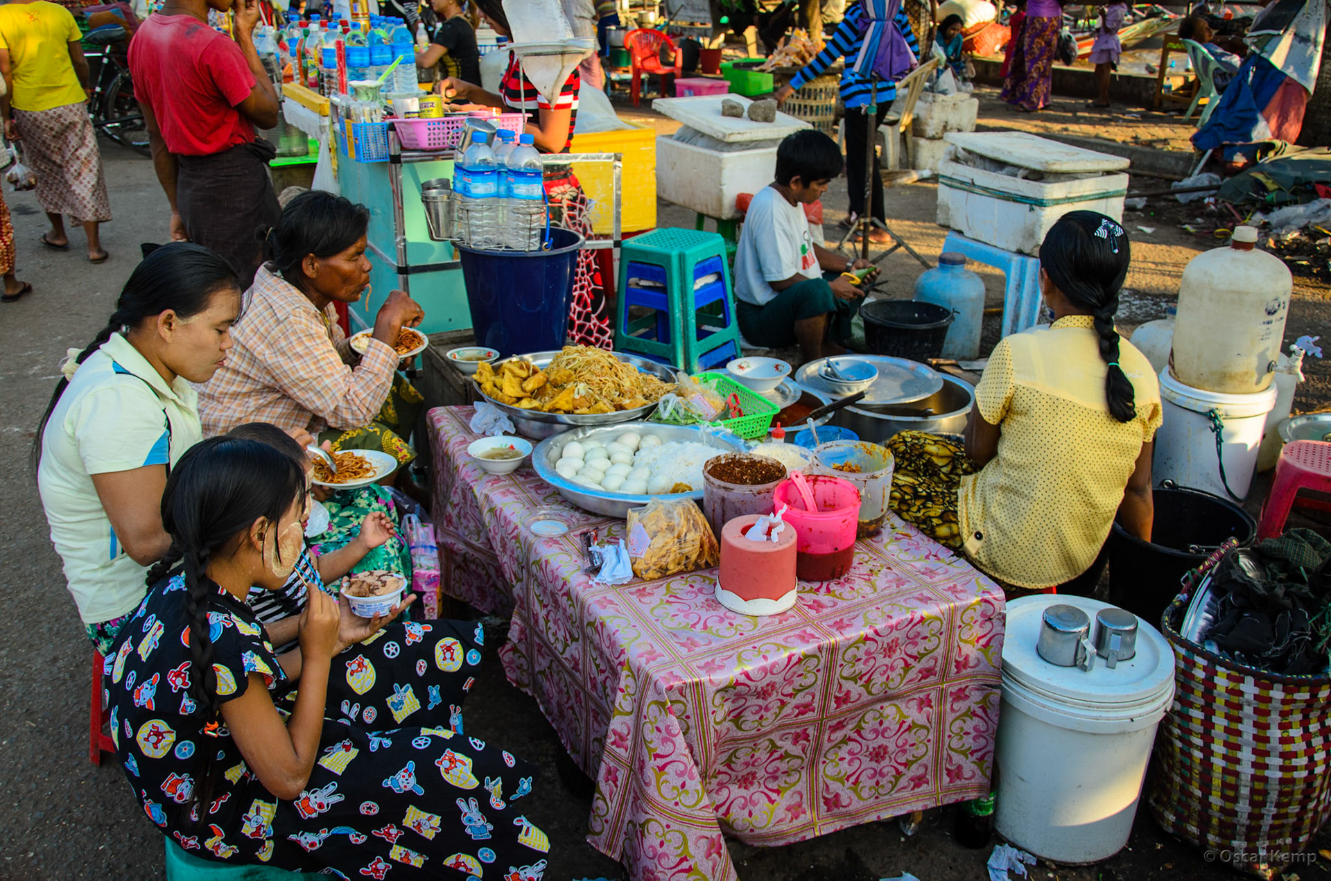 Strand Road / Women's section of an open-air restaurant [Myanmar, 2012 01]