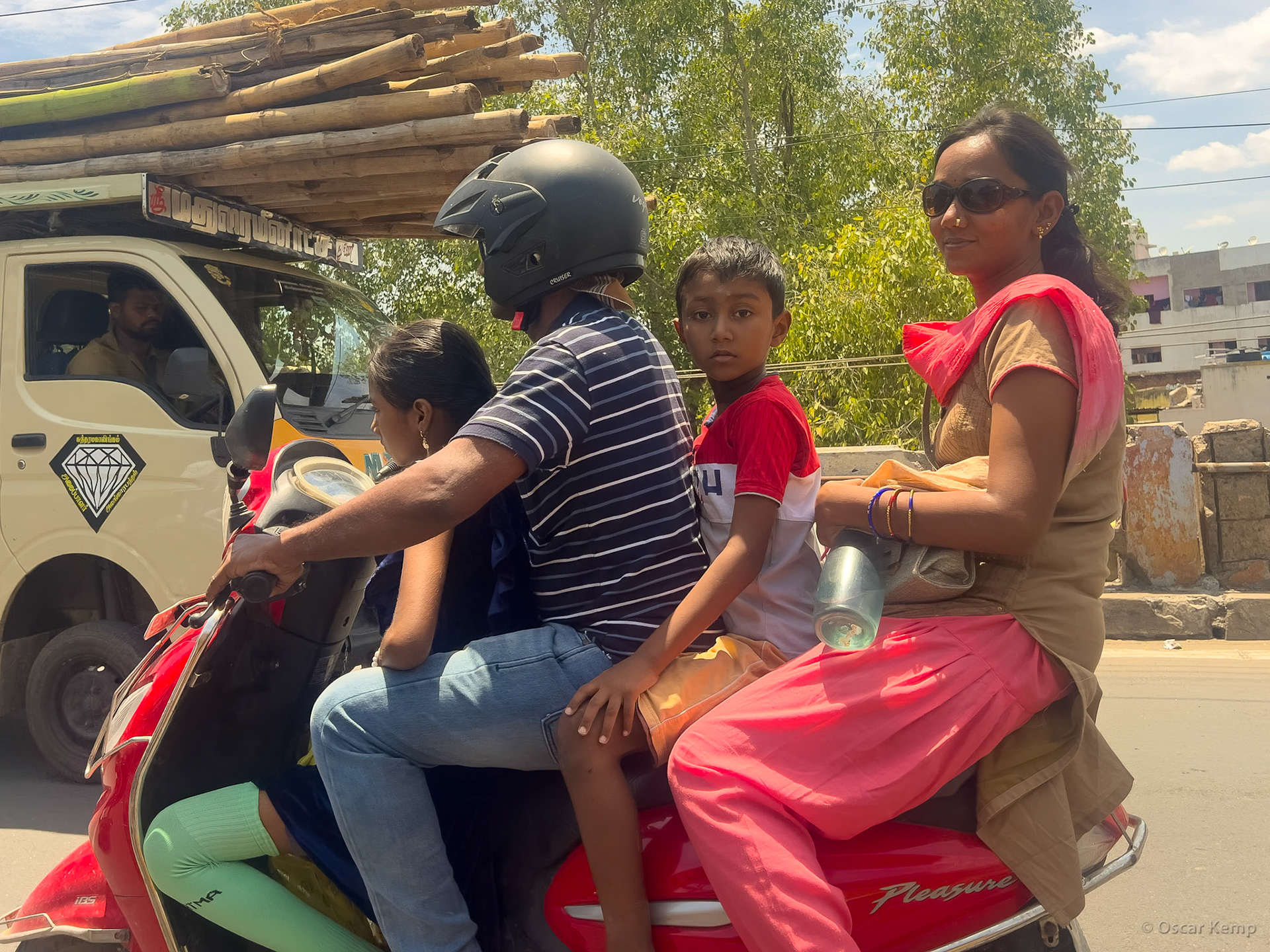 Madurai / Busy yet efficient traffic on Pillayar Palayam Rd [India 2024 09]