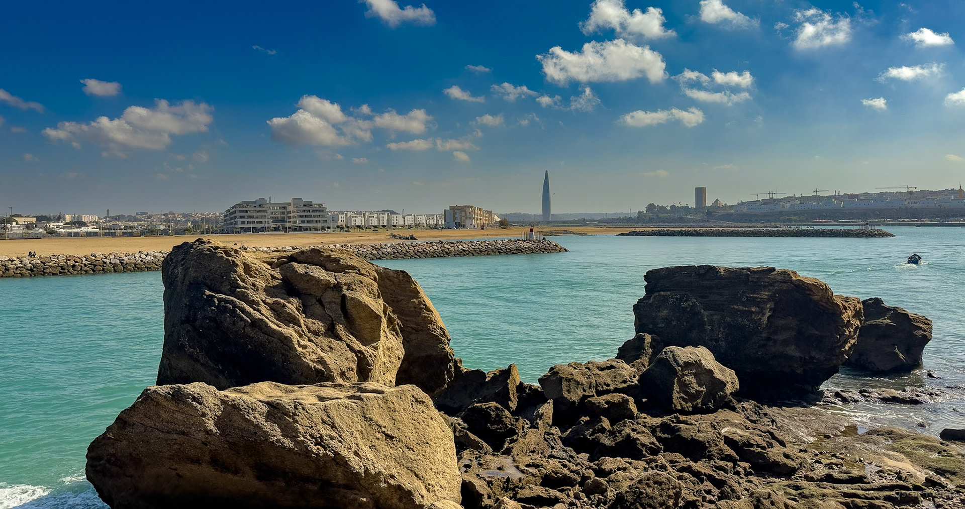 Rabat-Al Marsa and Rabat beach / View of  250m high Mohammed VI Tower in Salé [Marocco, 2025 02]