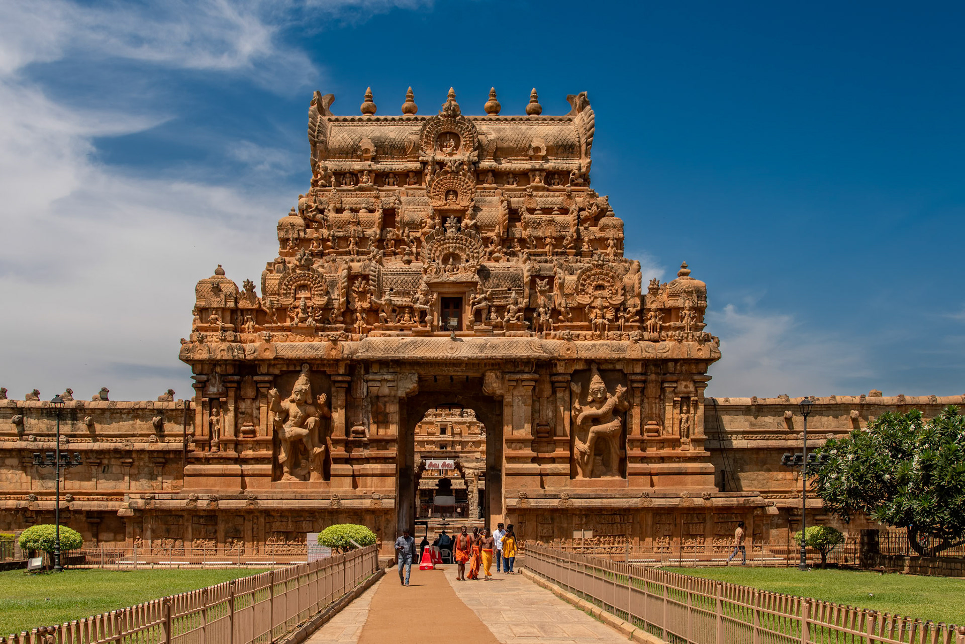 Thanjavur / Entrance of the overwhelming Brihadisvara Temple complex (Chola architectural style) [India 2024 09]