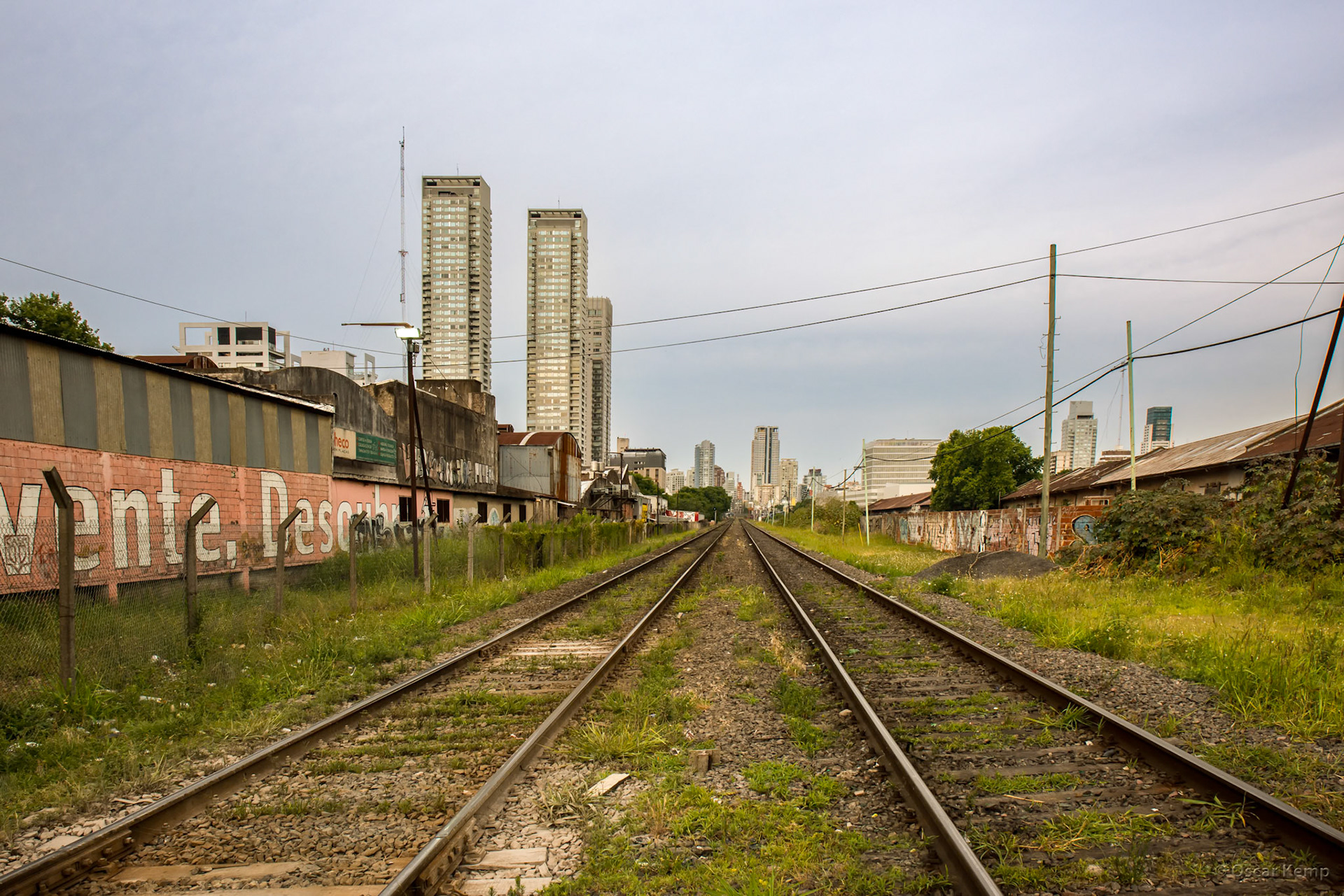 Palermo-Av. Huan Bautista Justo / Metro line through Palermo Soho [2016 12]