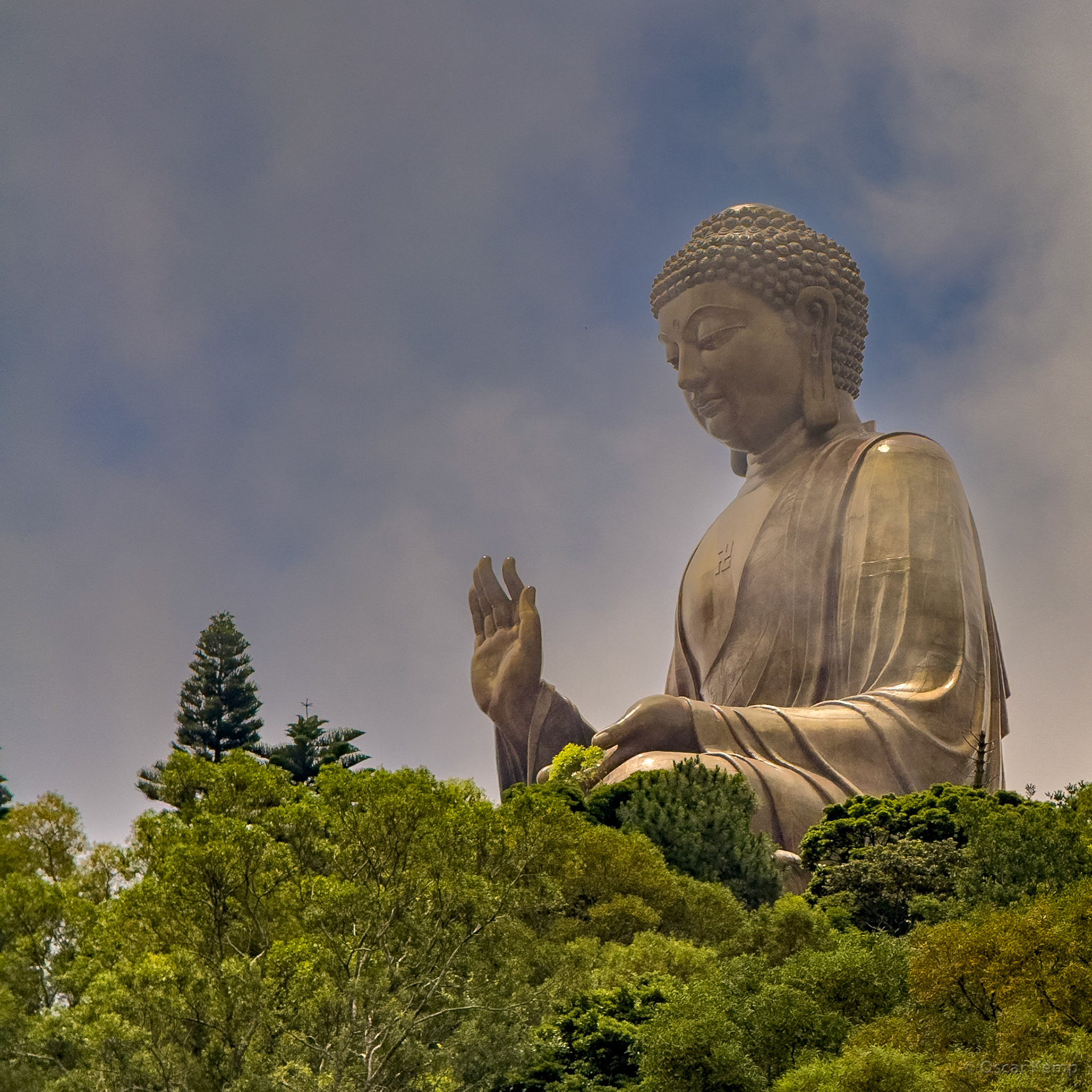 Ngong Ping / Tian Tan-Buddha, a gigantic (34 m) bronze statue, towering above the treetops [China, 2025 05]