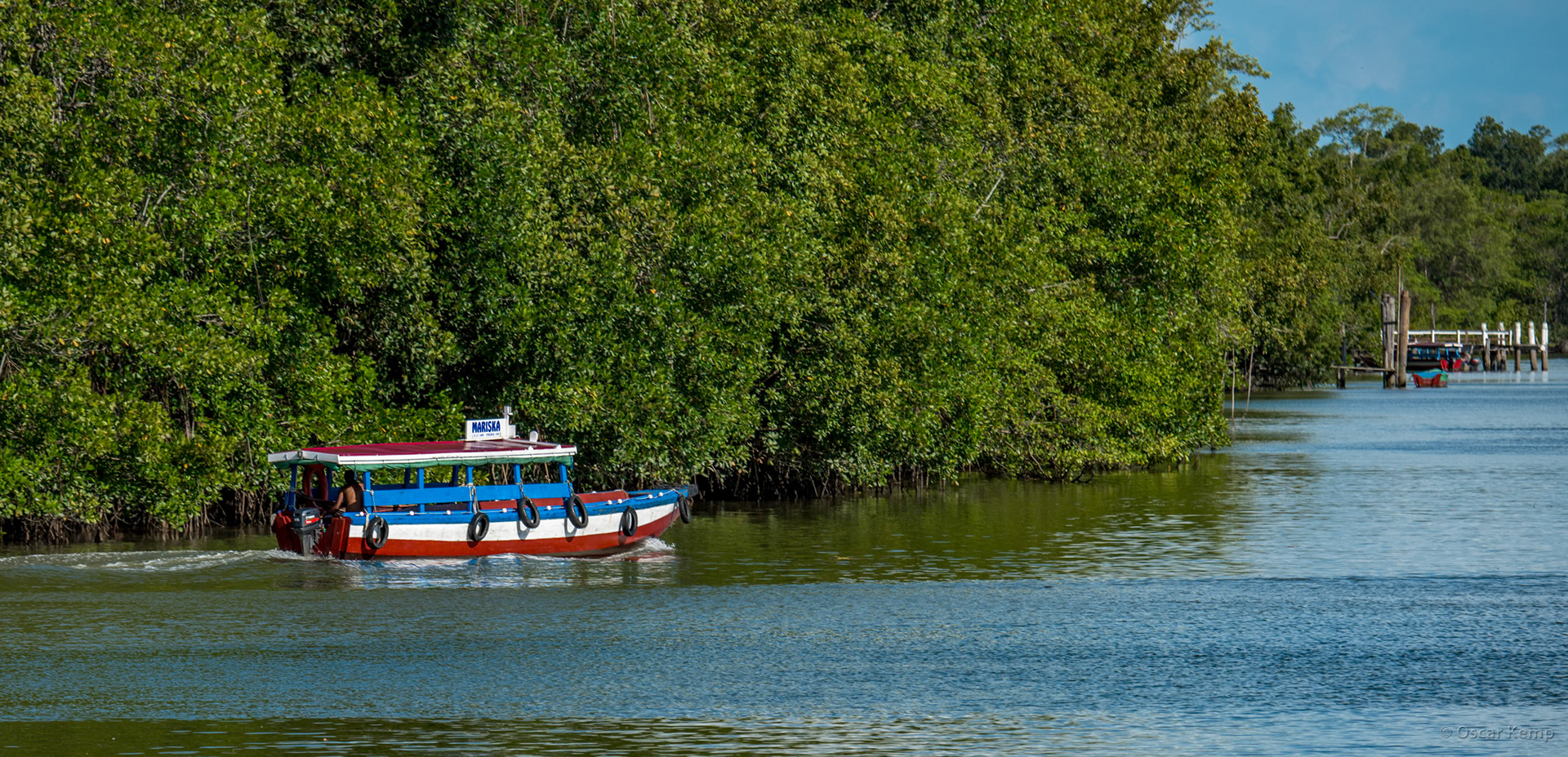 Commewijne rivier / Passenger boat for bank connection Marienburg-Rust en Werk [Suriname, 2018 10]