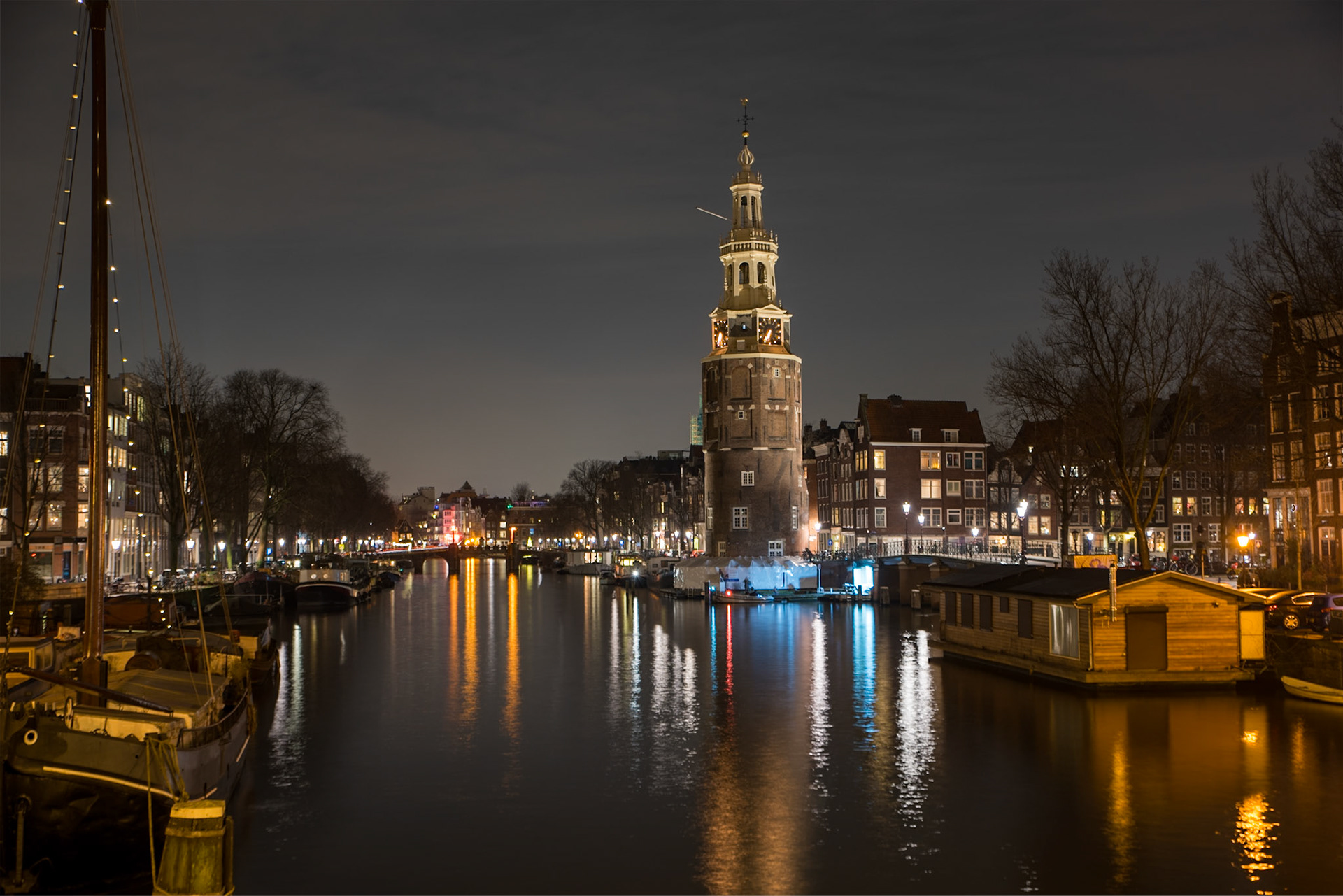 Montelsbaantoren vanaf PH kade en Foeliestraat