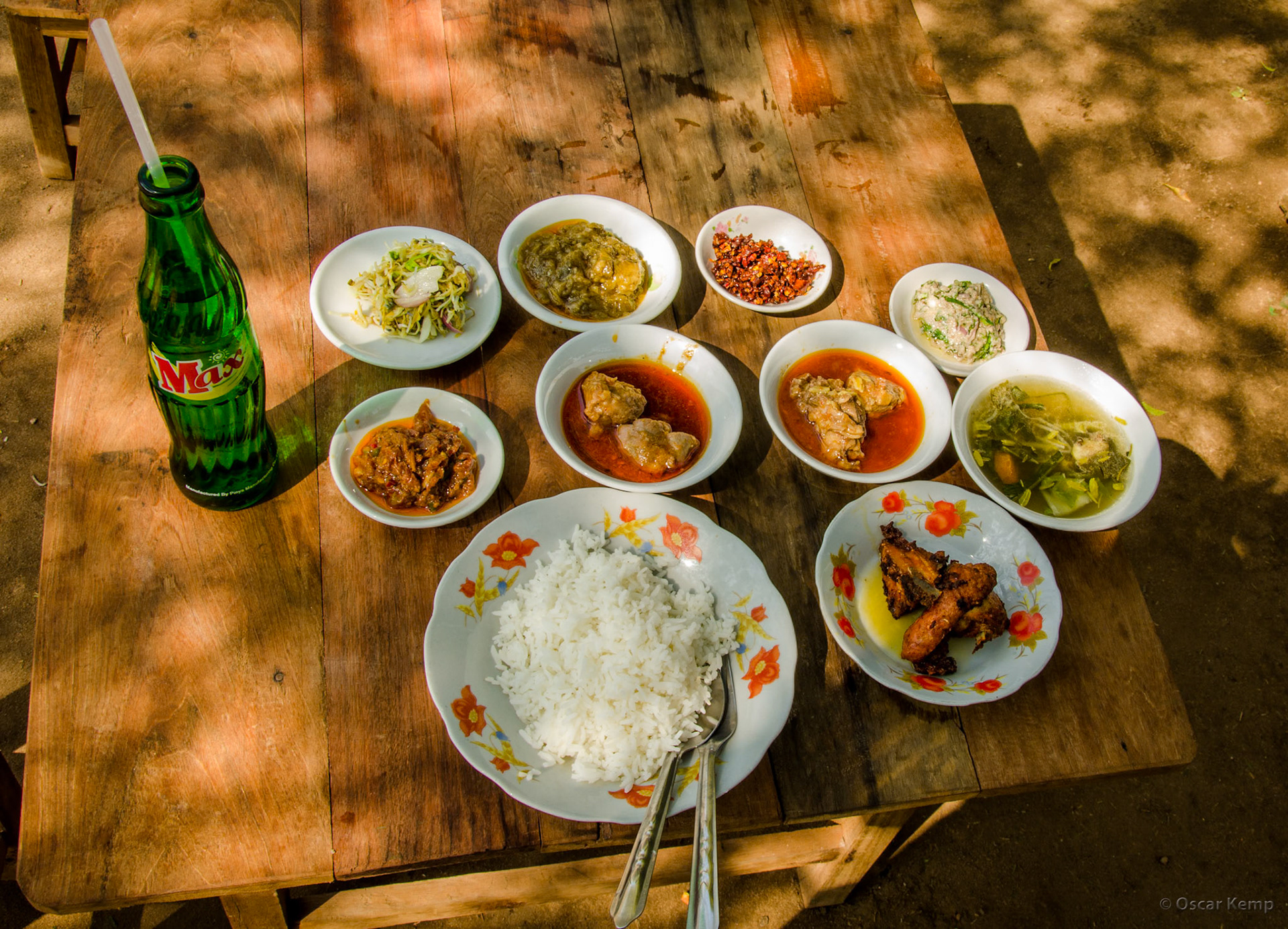 Taungbi near Old Bagan / Complete lunch in an open-air restaurant at the local market [Myanmar, 2012 01]