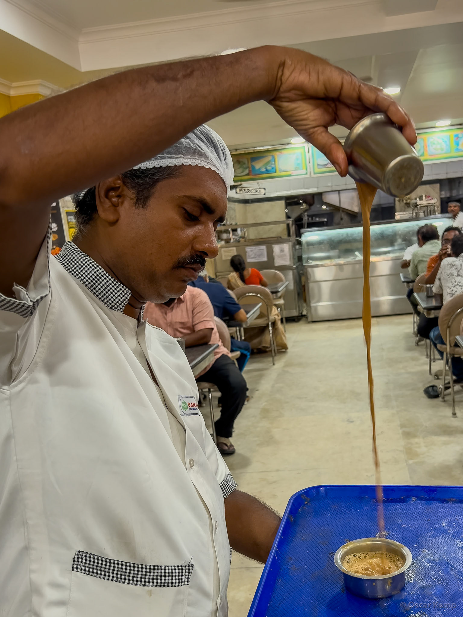 Kanchipuram / Traditional Indian tea server in action [India 2024 09]
