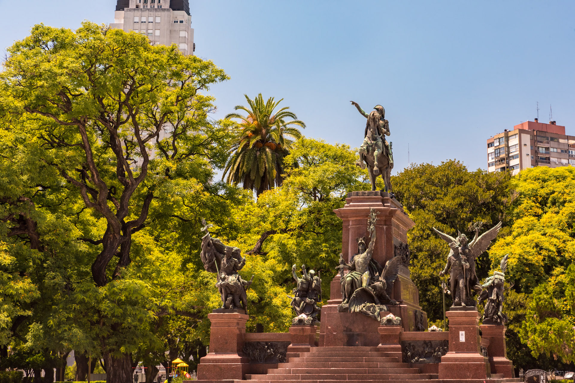 Retiro-Plaza San Martin / Monument to Genaral José de San Martín: Spanish-Argentine leader of the South American struggle for independence [2016 12]