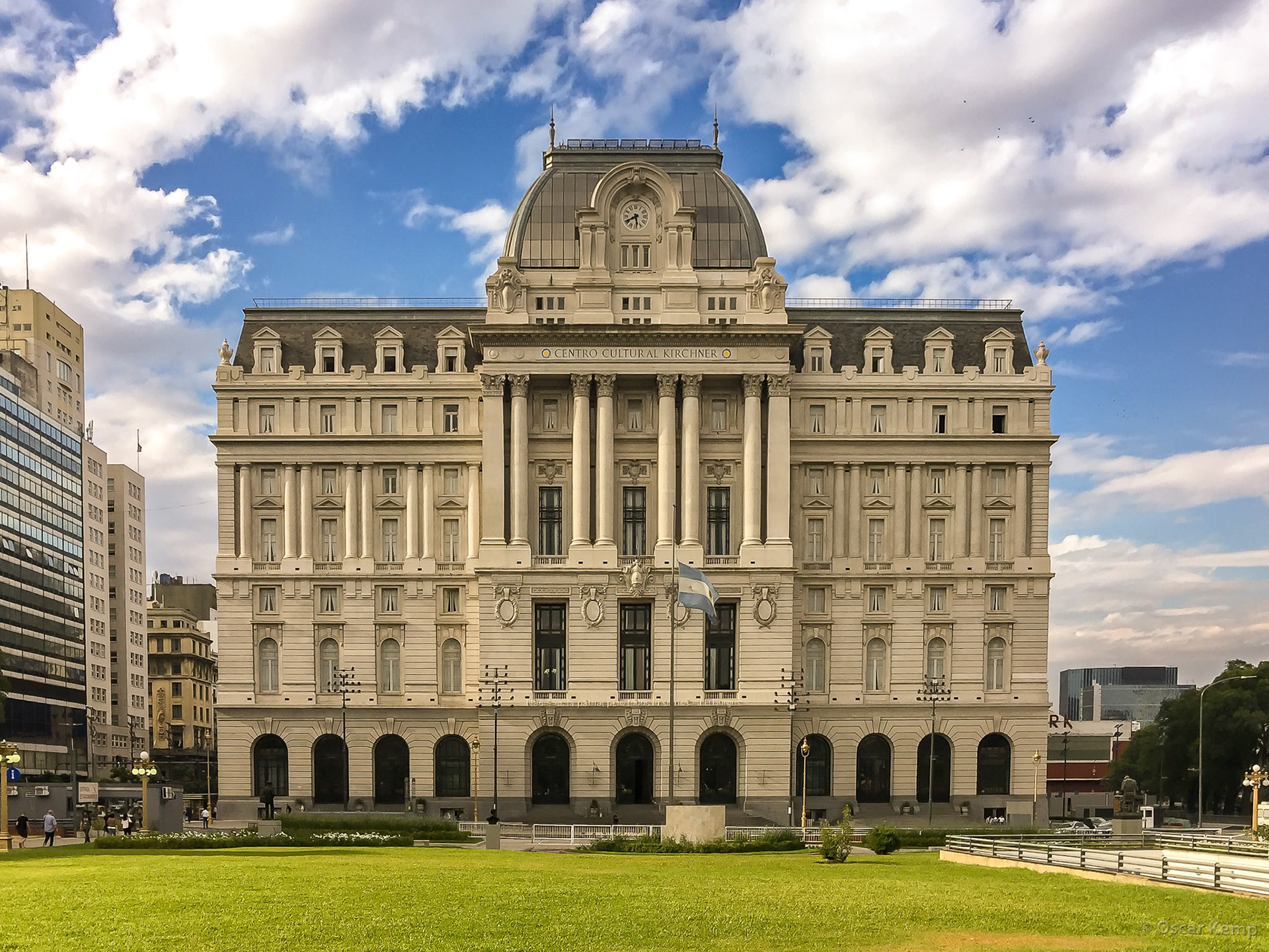 San Nicolas-Av. Corrientes / Palacio Libertad, Centro Cultural Kirchner (Art and entertainment) located in former central post office [2016 12]