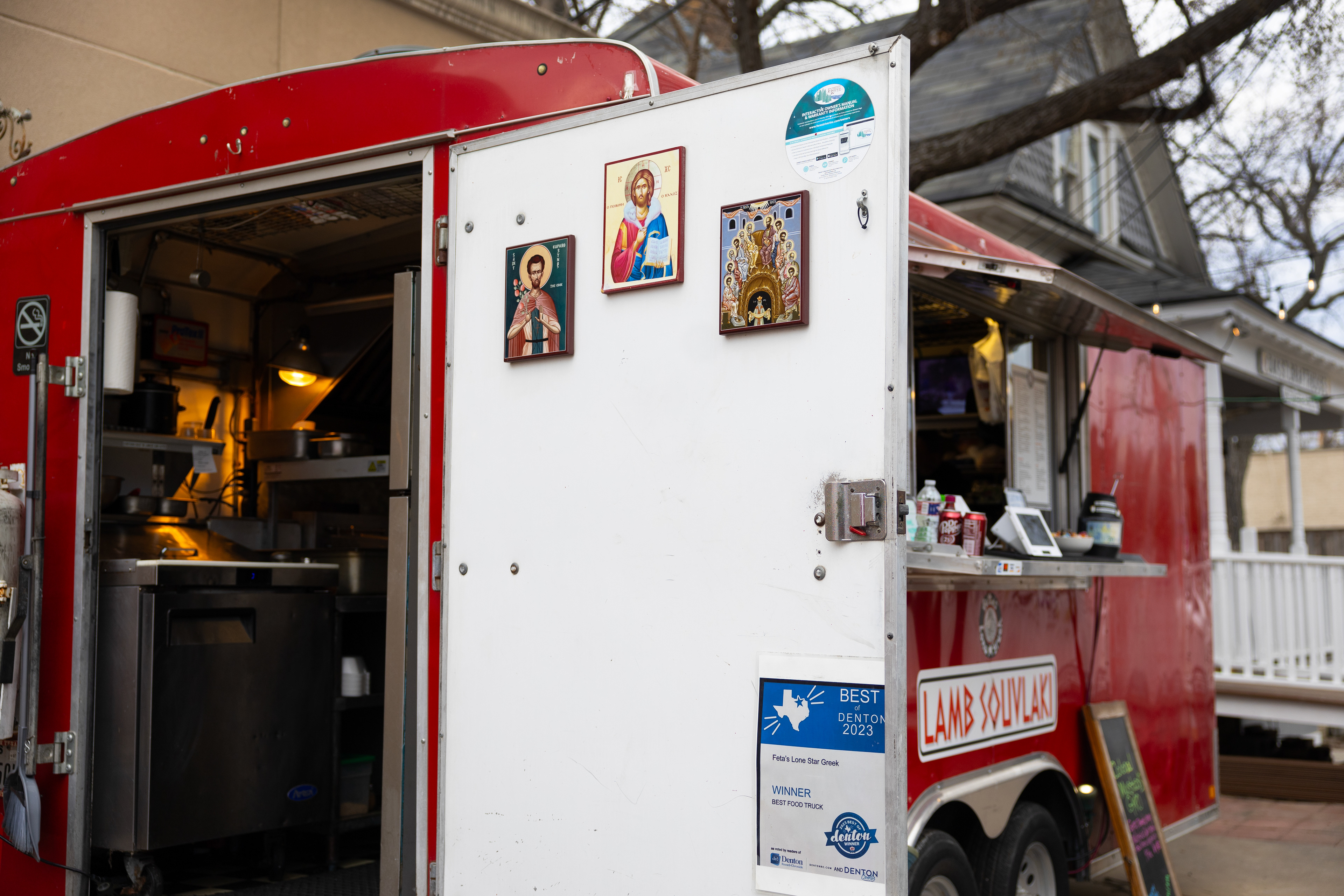 Feta's Lone Star Greek stays in its regular spot beside Oak Street Draft House awaiting the arrival of it's partner and neighbor food truck Papa's Italiano.