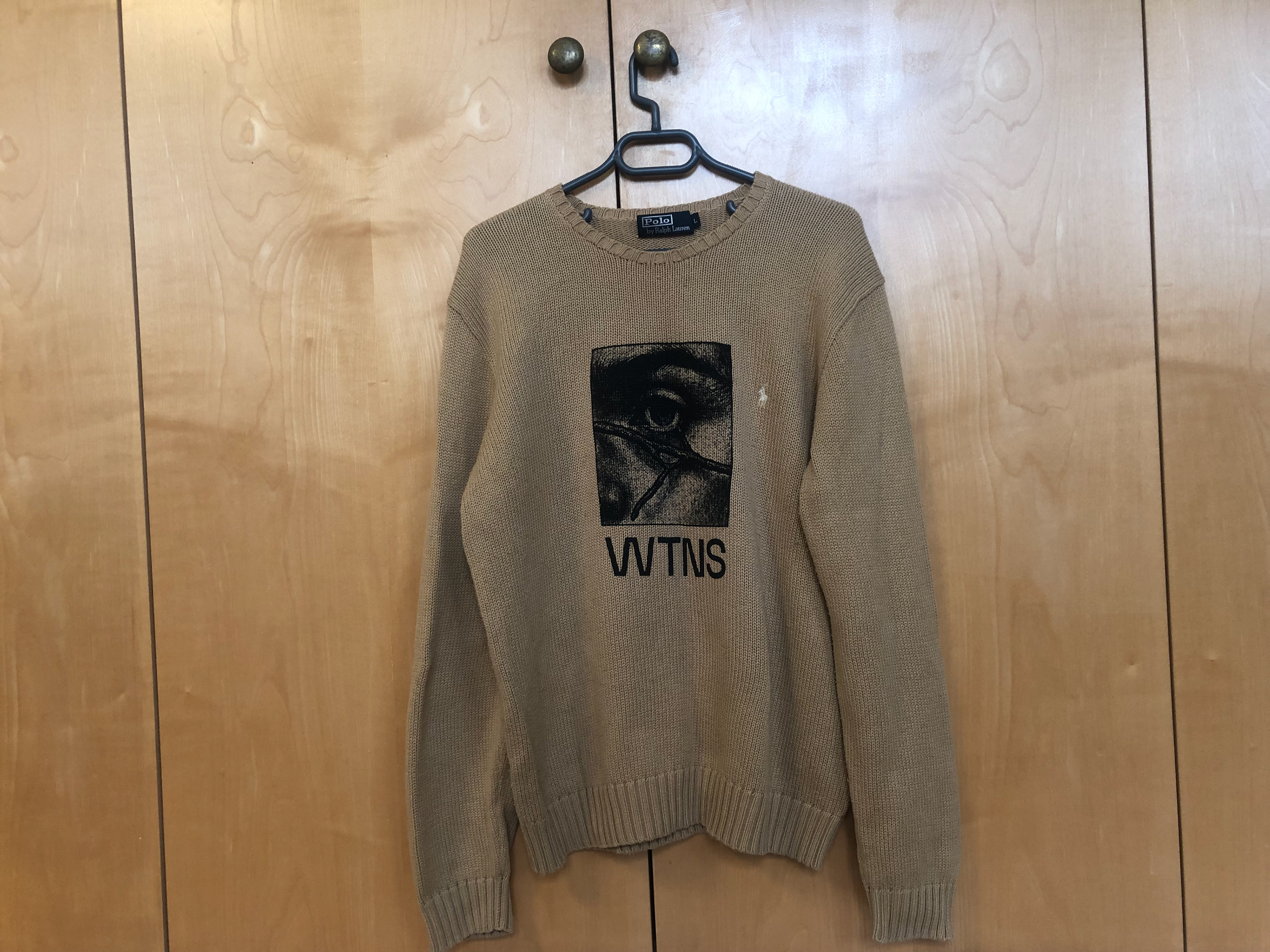25 € - light brown ralph lauren sweater - knitted and poloed. brand: Polo by ralph lauren size: L men blessed with crazy sexy screenprinting.