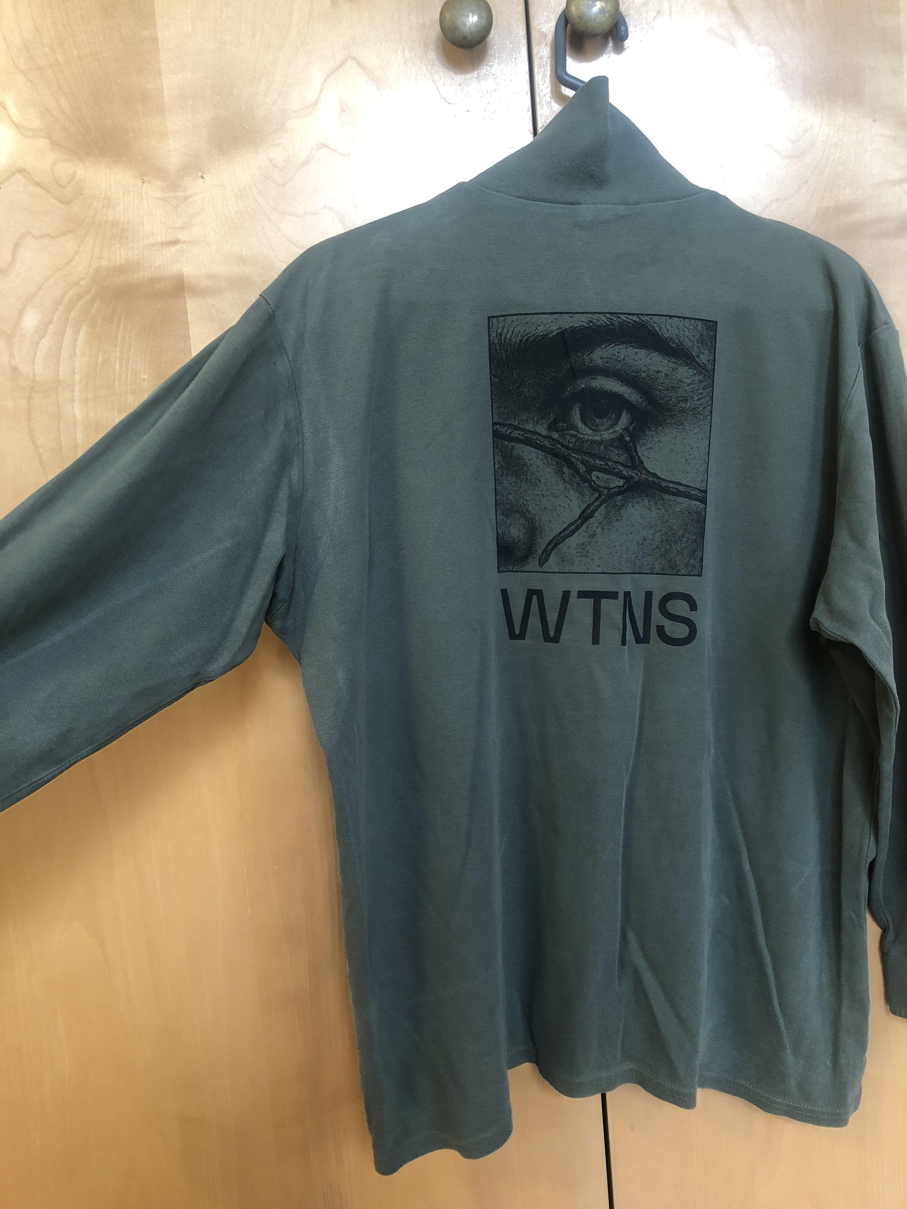 15 € - dark green sweater - perfect for light protection xx brand: no idea... size: i think XL! blessed with crazy sexy screenprinting.
