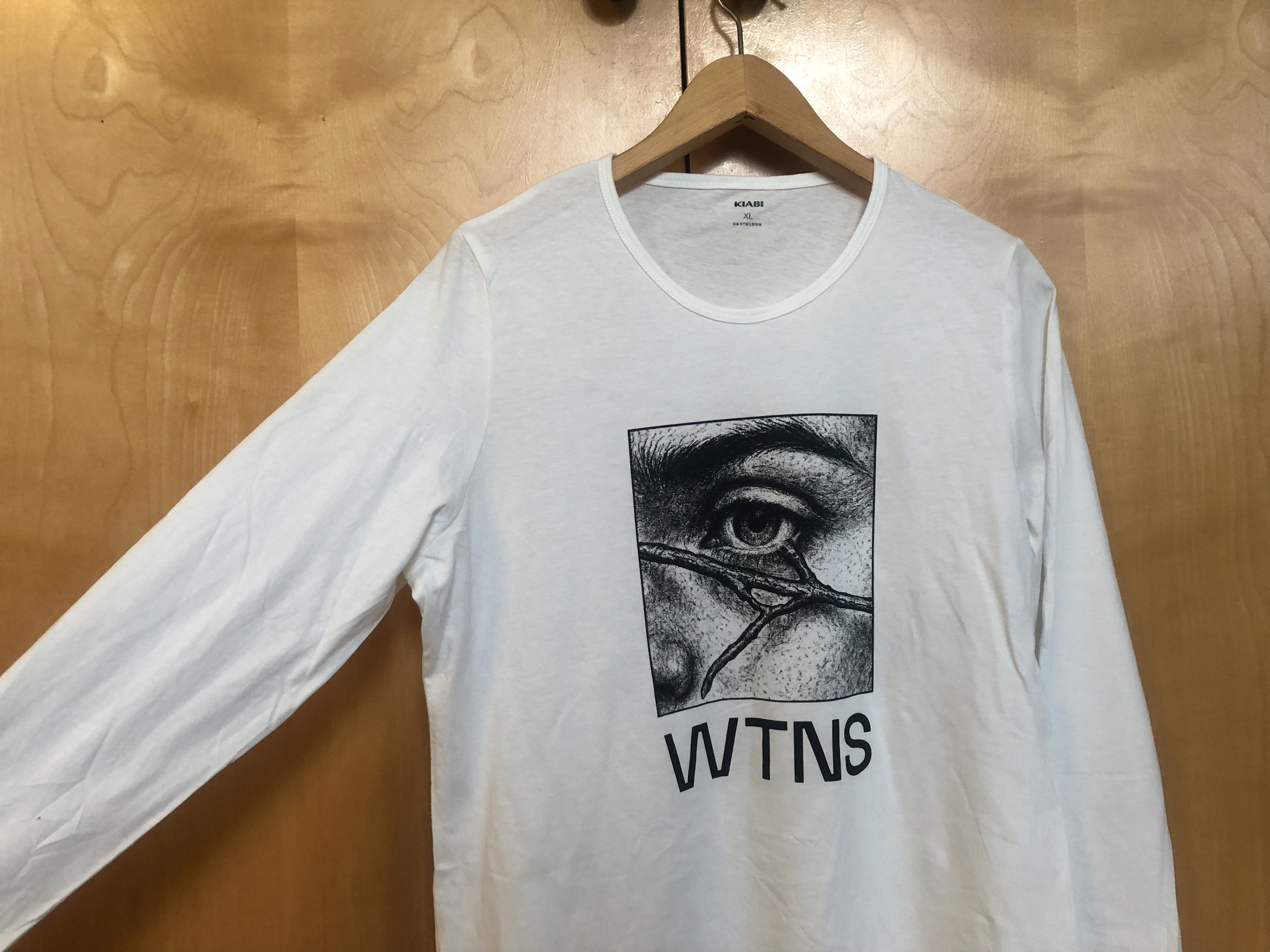 15 € - long sleeve - simple, perfect and even better! brand: kiabi size: XL blessed with crazy sexy screenprinting.