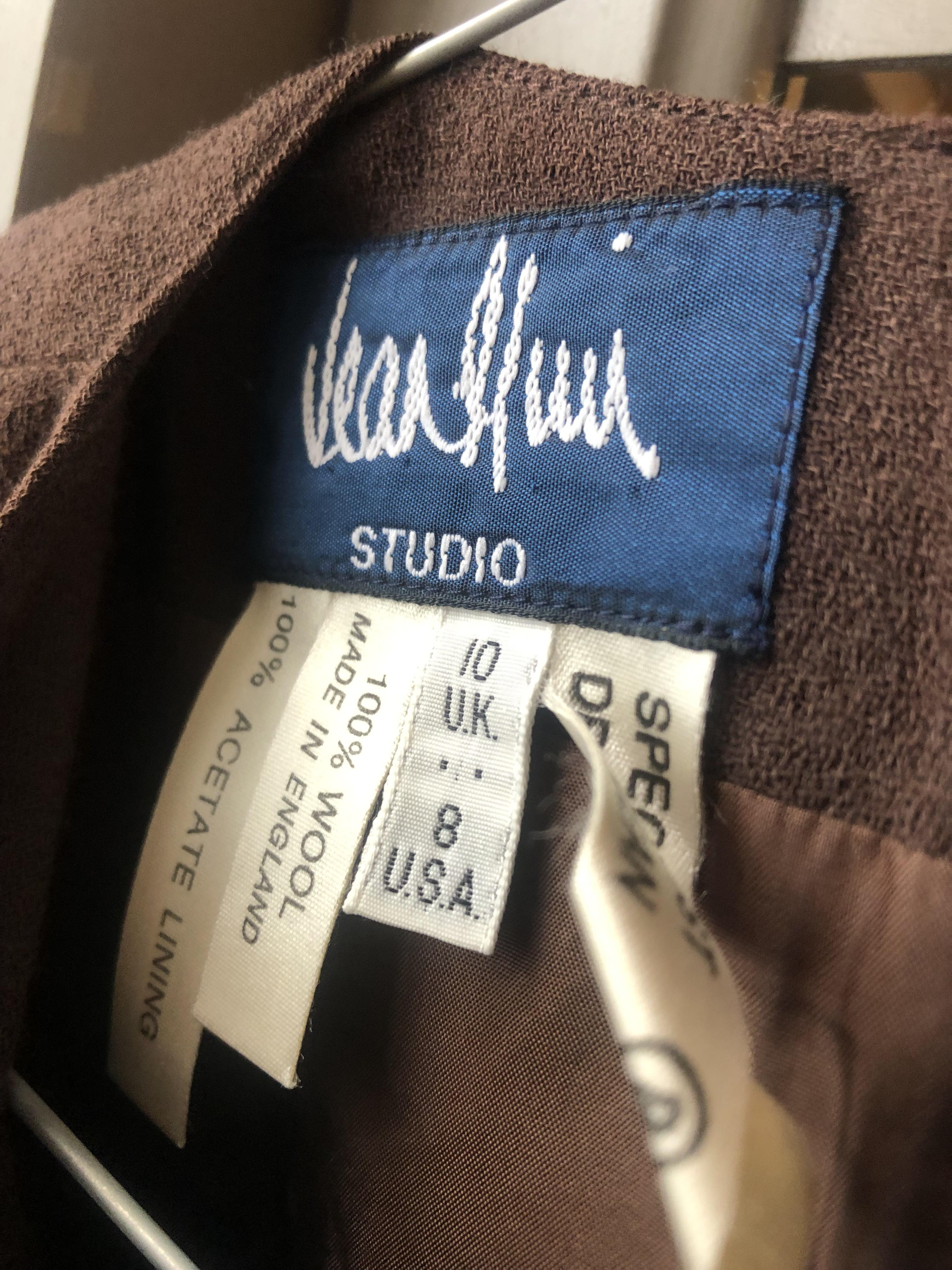 20 € - midi wool dress - bell sleeves, cutest and most elegant, with 100% english wool! brand: jean something studio size: UK 10 blessed with crazy sexy screenprinting.