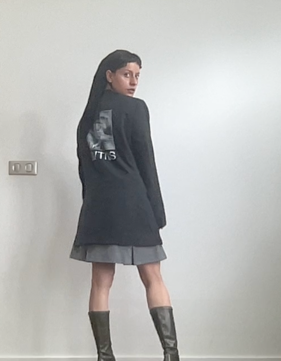 30 € - fine wool work blazer - beautiful blazer, with the most special distorted print <3 brand: armand thierry size: XL blessed with crazy sexy screenprinting.