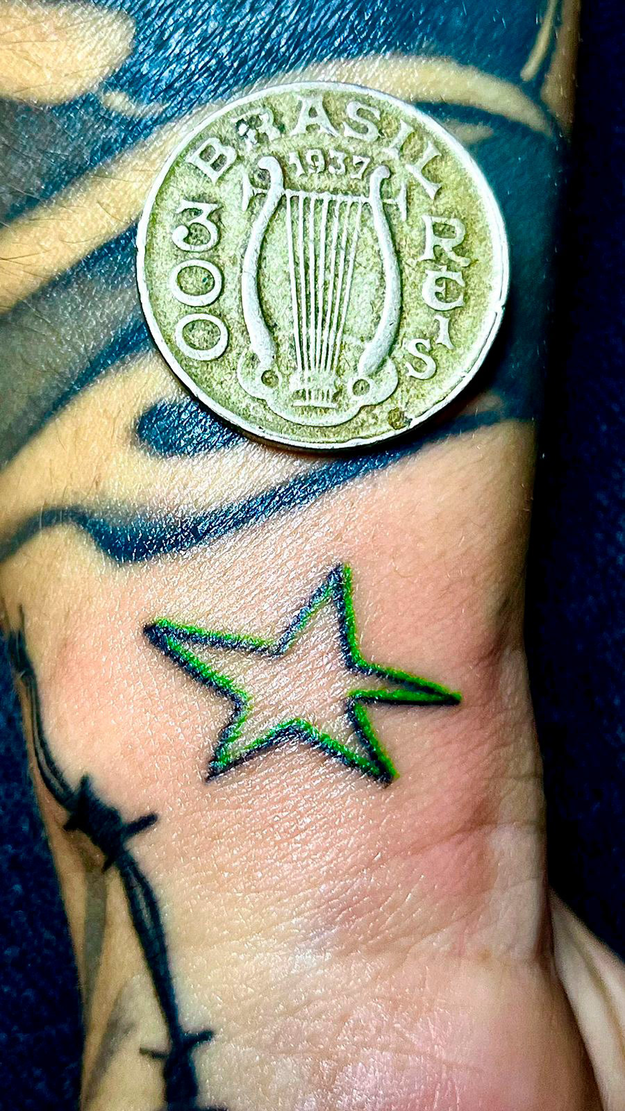 tatuagem handpoke