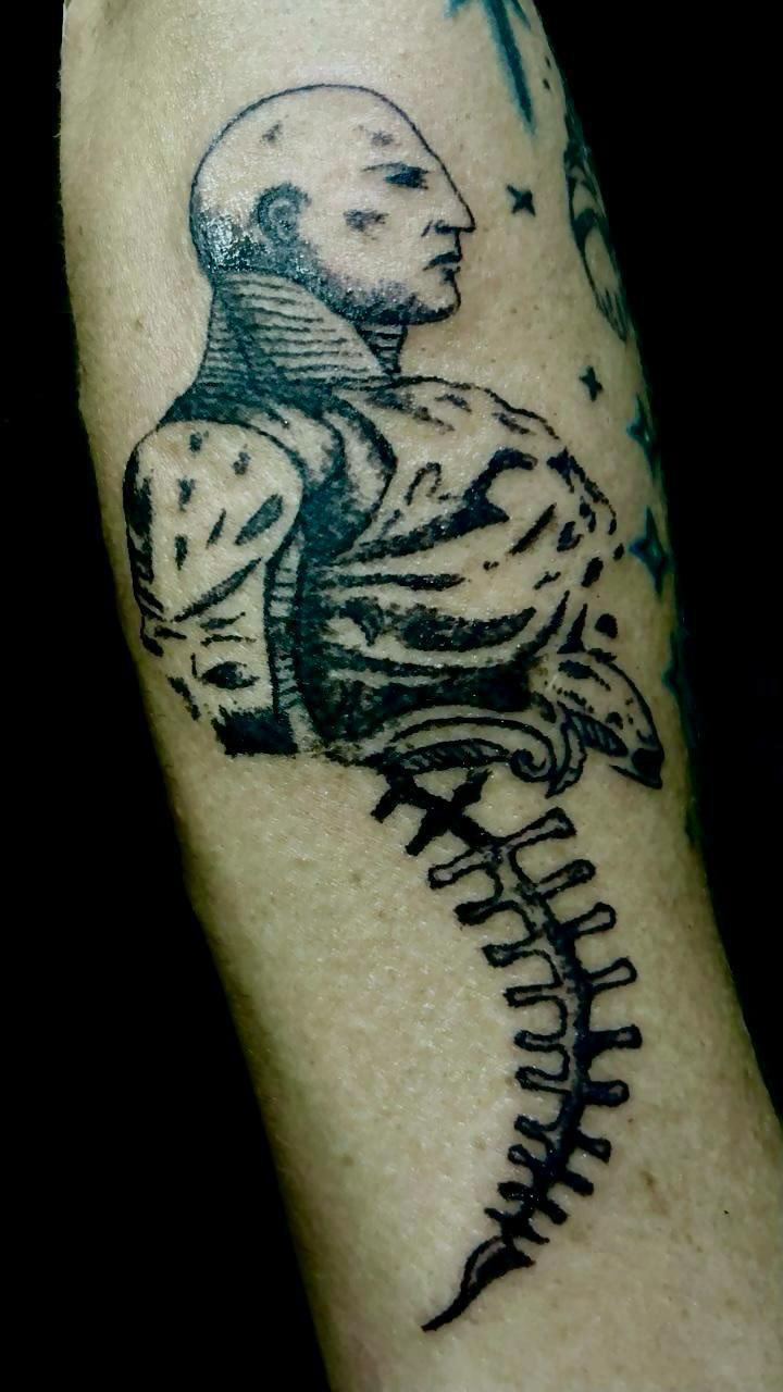 tatuagem handpoke