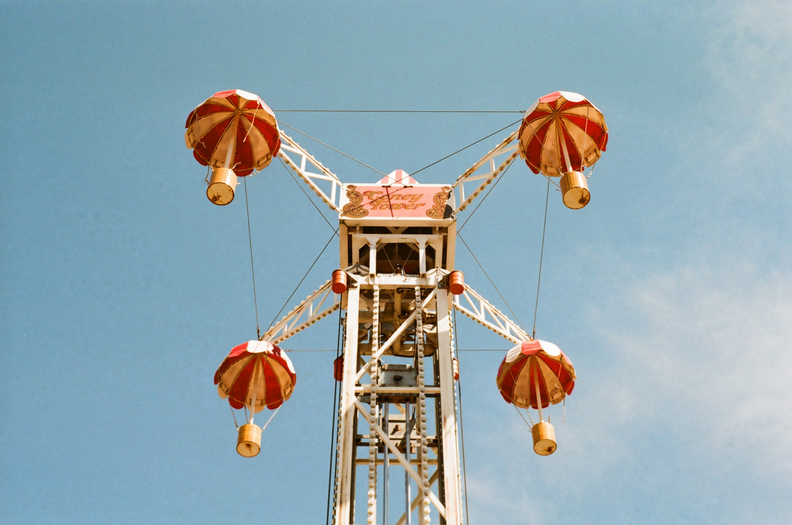 New York, 2022 — Nikon F75, Kodak Colorplus 200