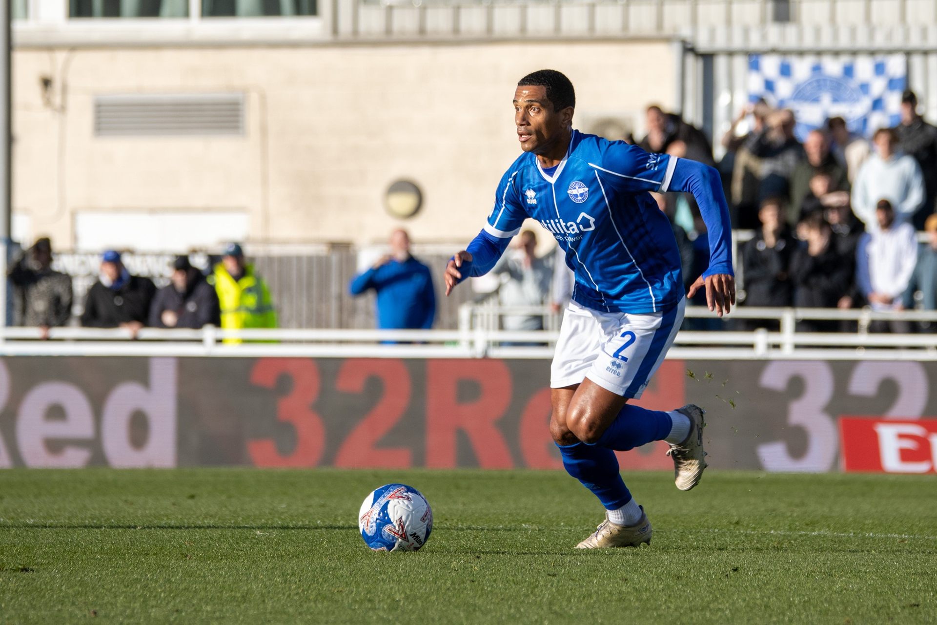 Richard Brindley dribbles the ball.
