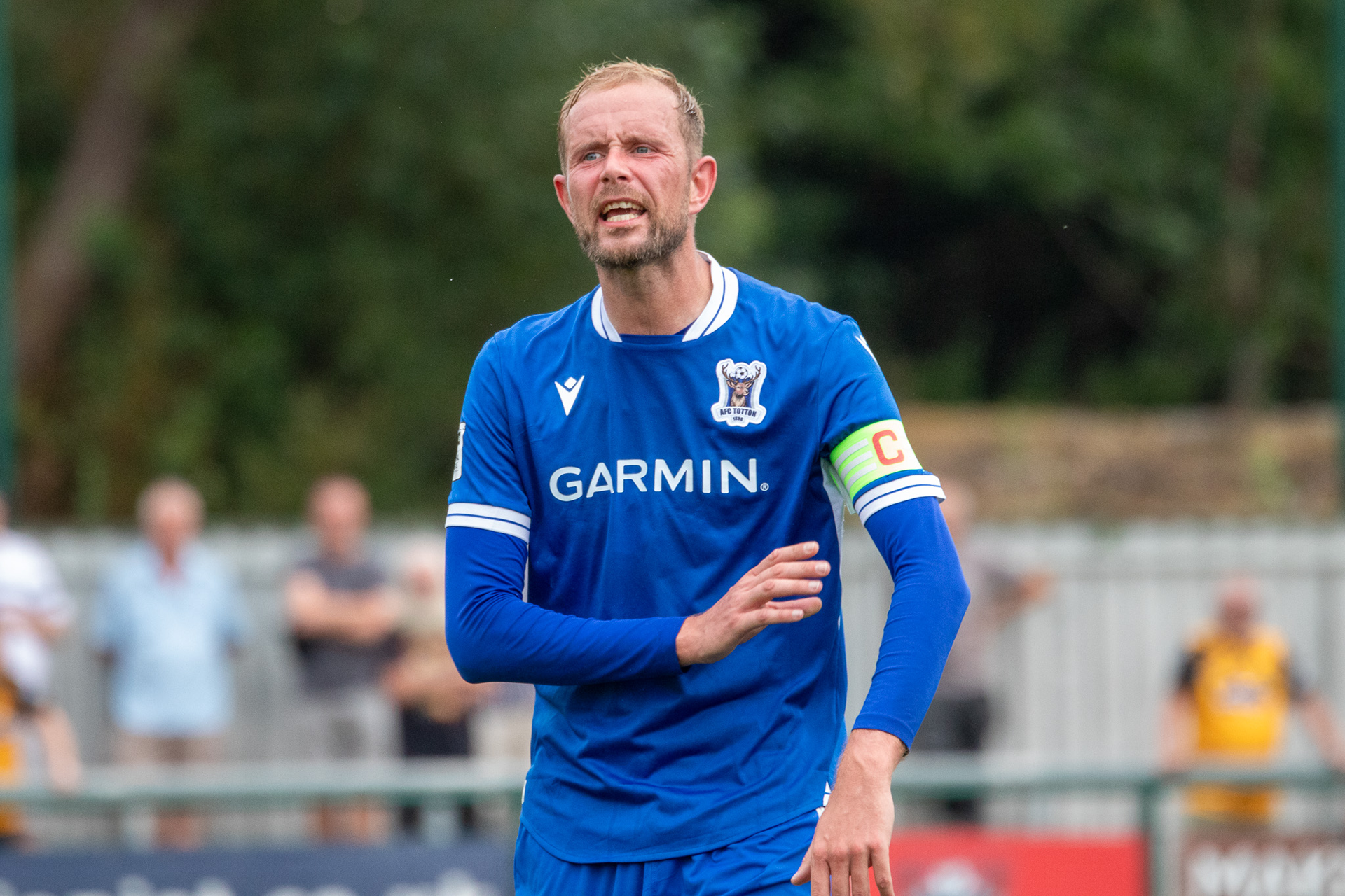 Scott Rendell shouts.