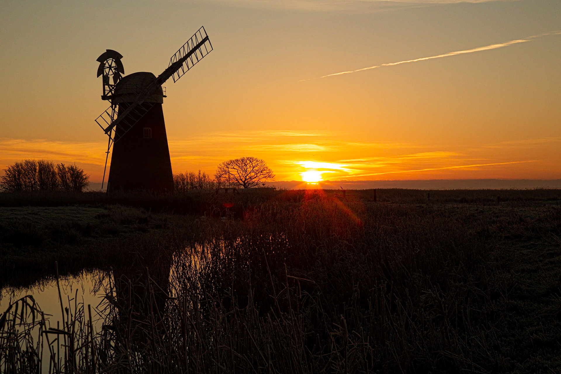 Mutton's Mill in the sunrise (December 2018)