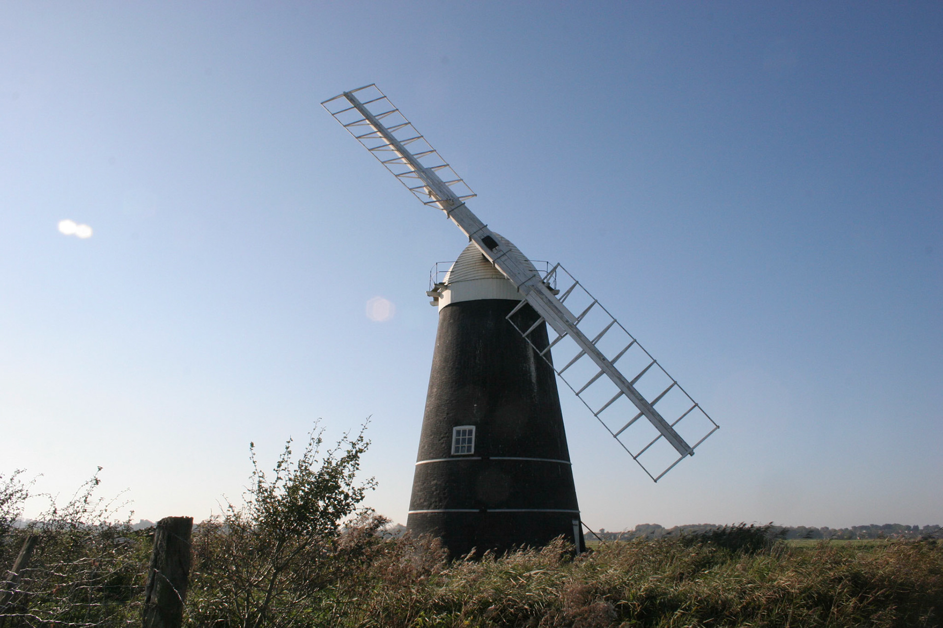 Mutton's Mill without a Fantail (October 2005)