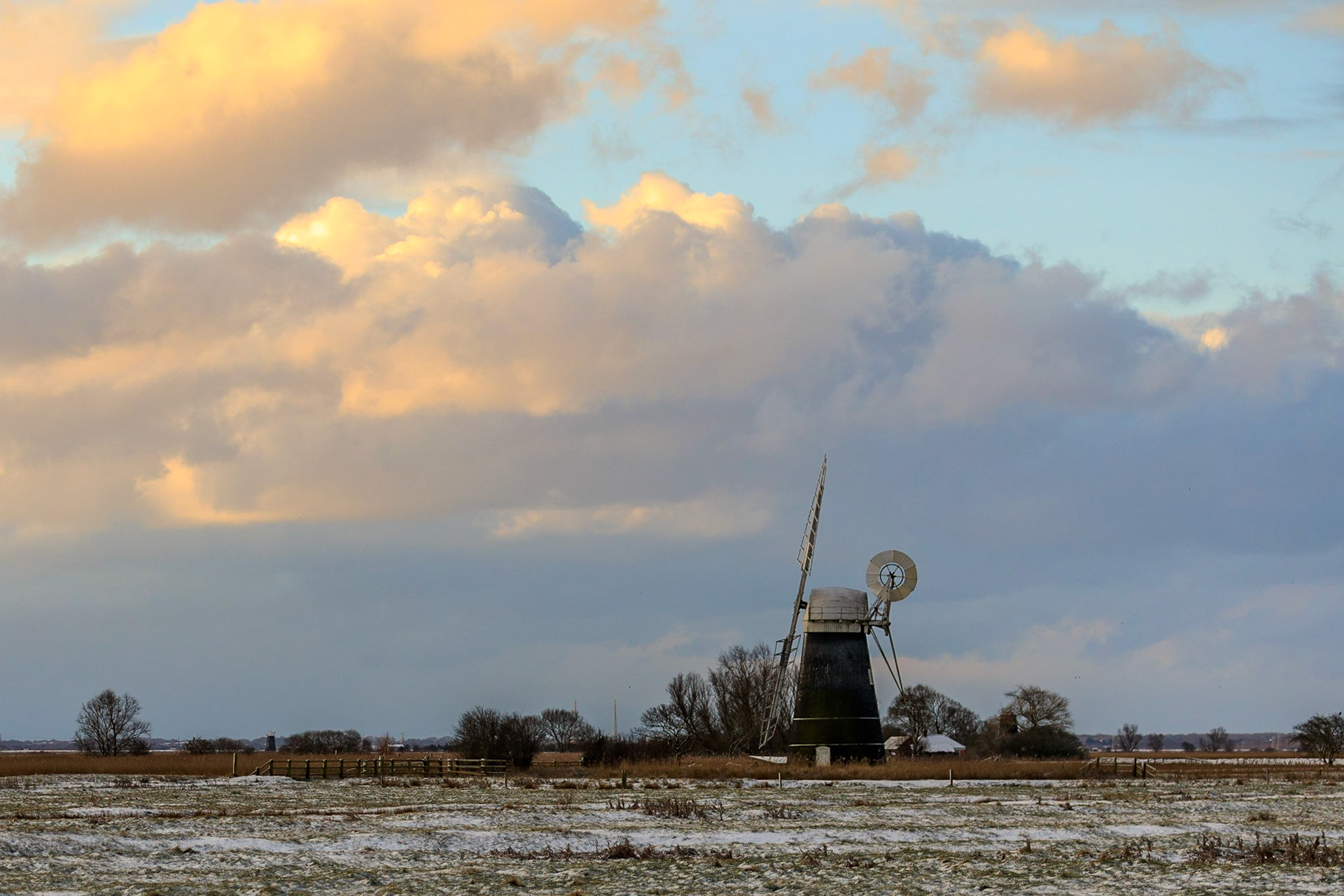 Cloudy sky over Mutton's Mill on Halvergate Marsh (February 2018)