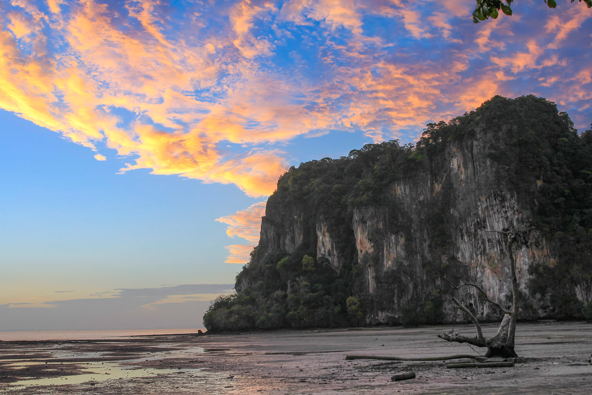Sunrisa over Railay Bay, Thailand (Feb-13)
