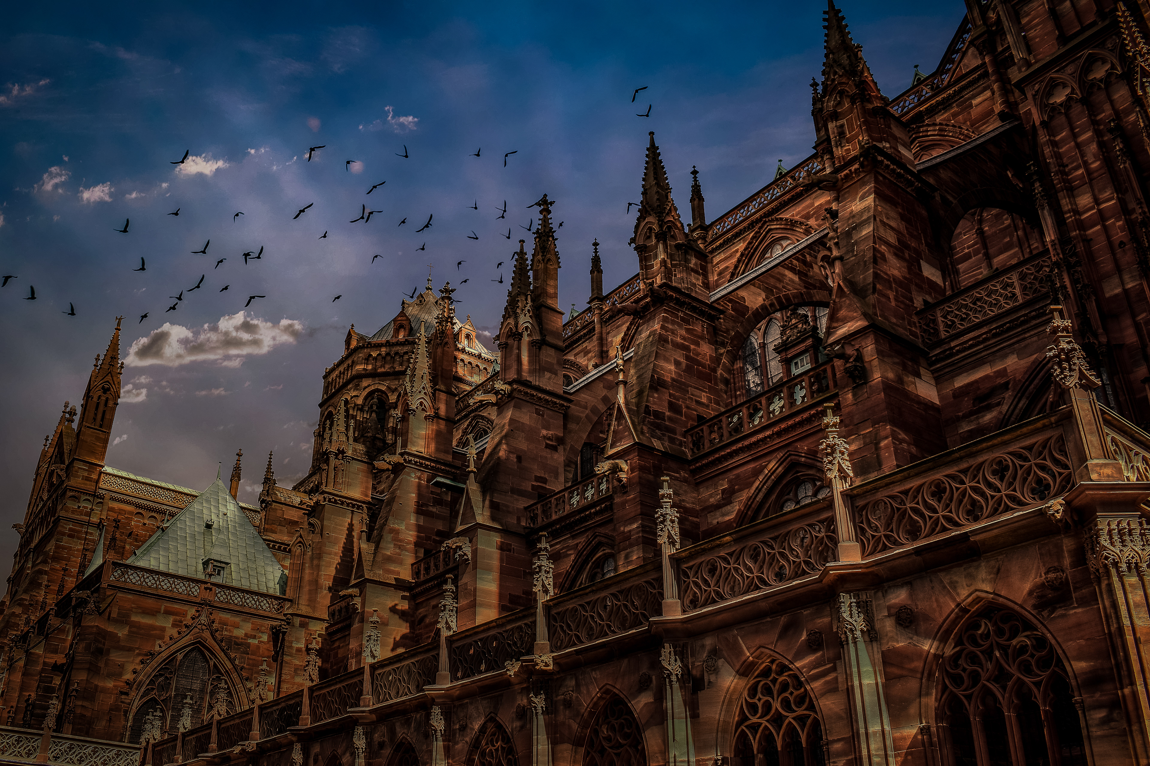 Assis sur les vestiges