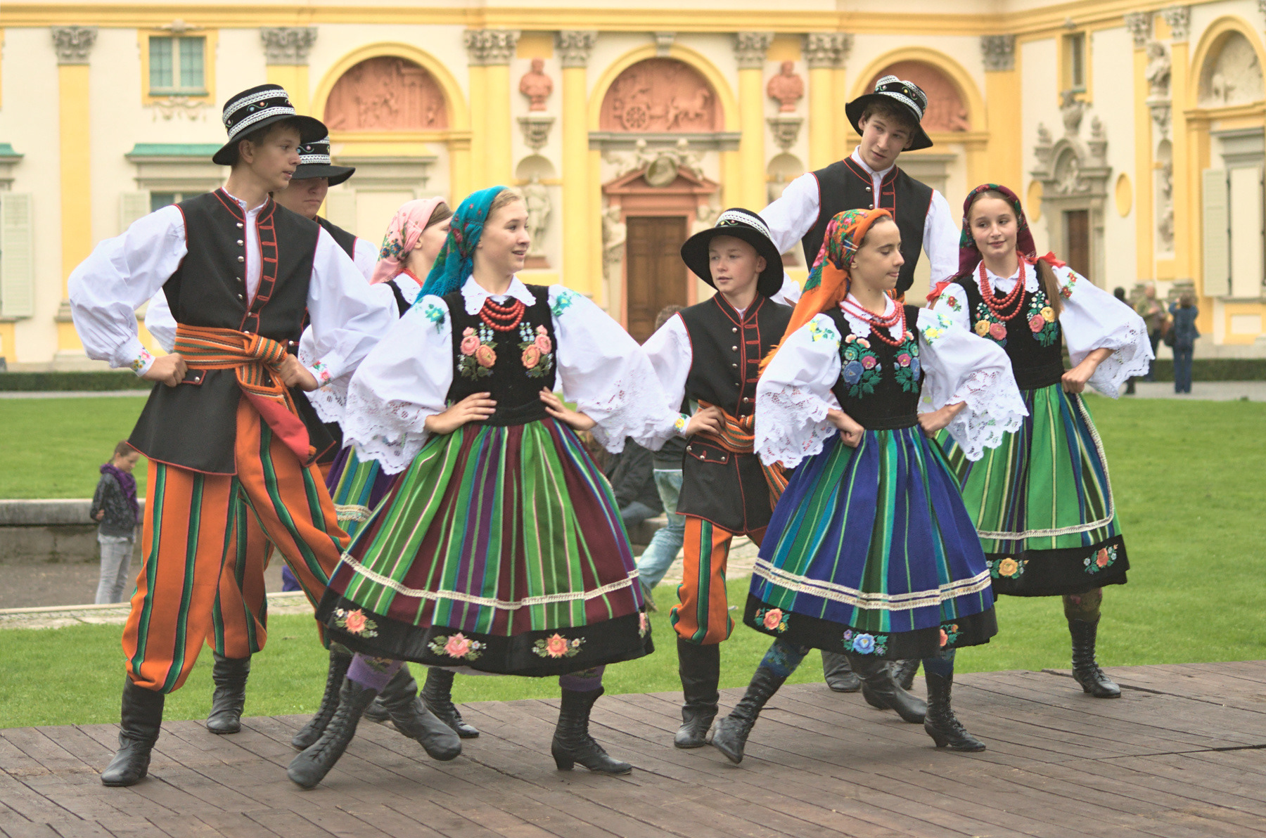 Lowicz folk dance, performed by the ensemble Kuznia Artystyczna, during of the Wilanow Days event