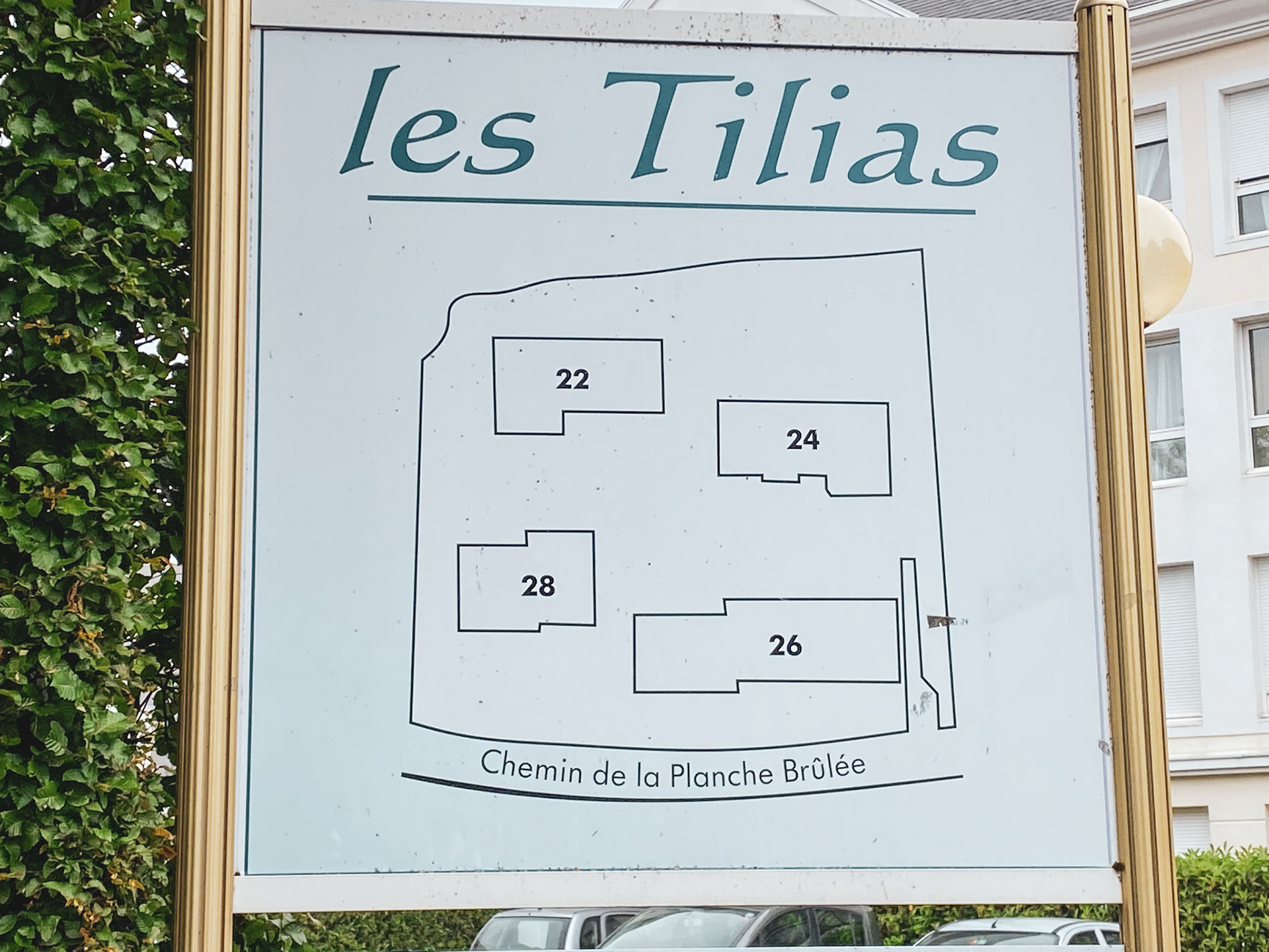 Entrance sign
